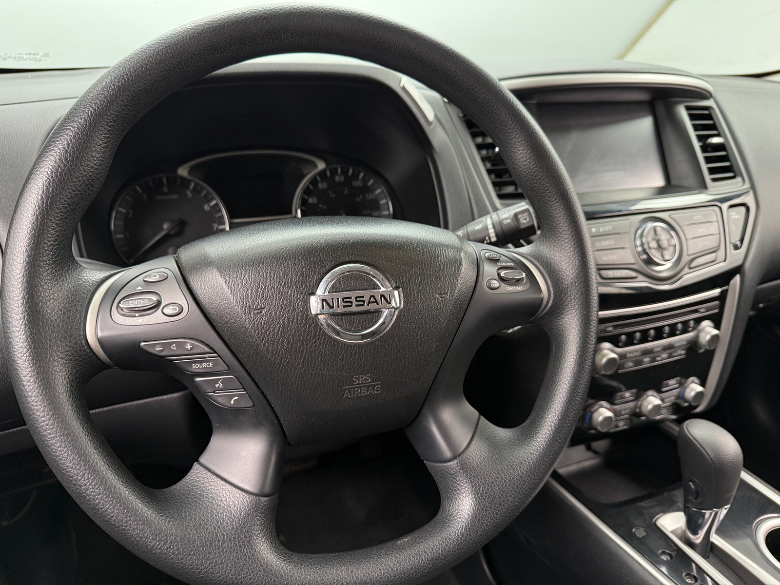 Thumbnail: 2017 Nissan Pathfinder - 5