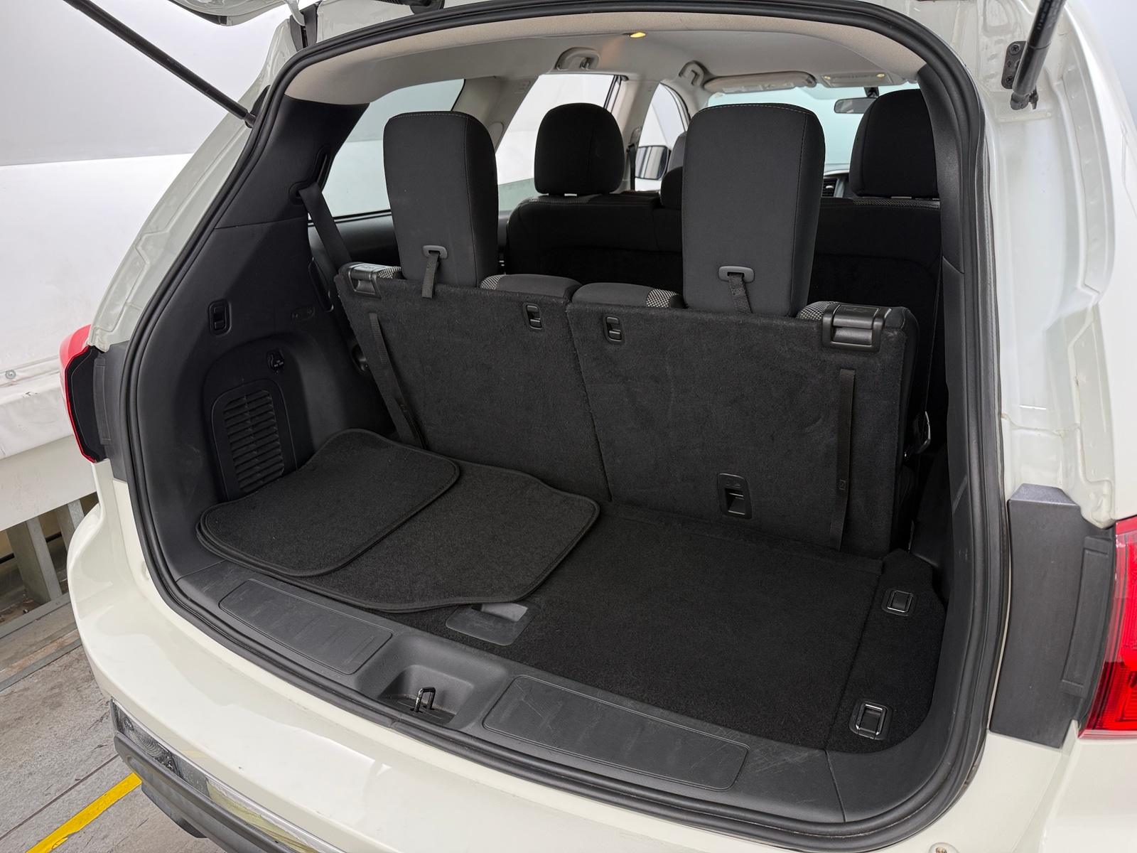 Thumbnail: 2017 Nissan Pathfinder - 7