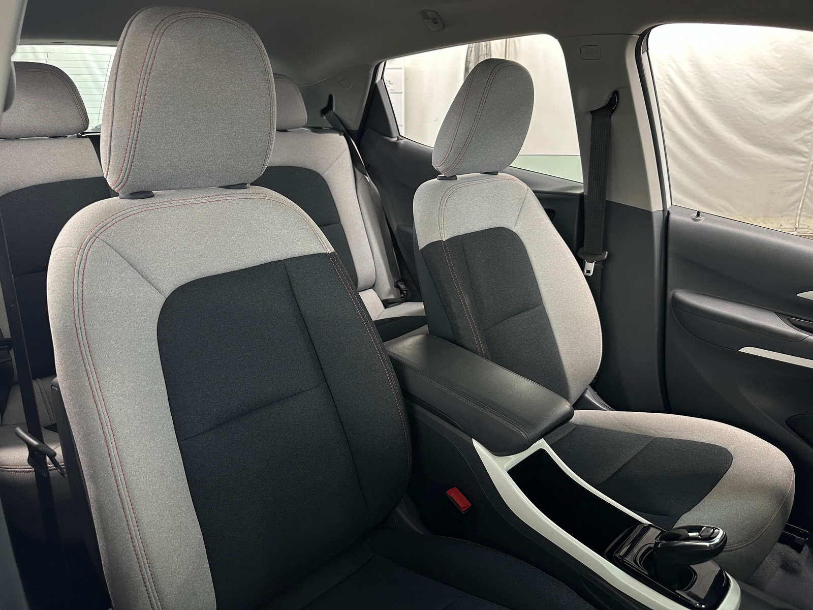 Thumbnail: 2019 Chevrolet Bolt EV - 2