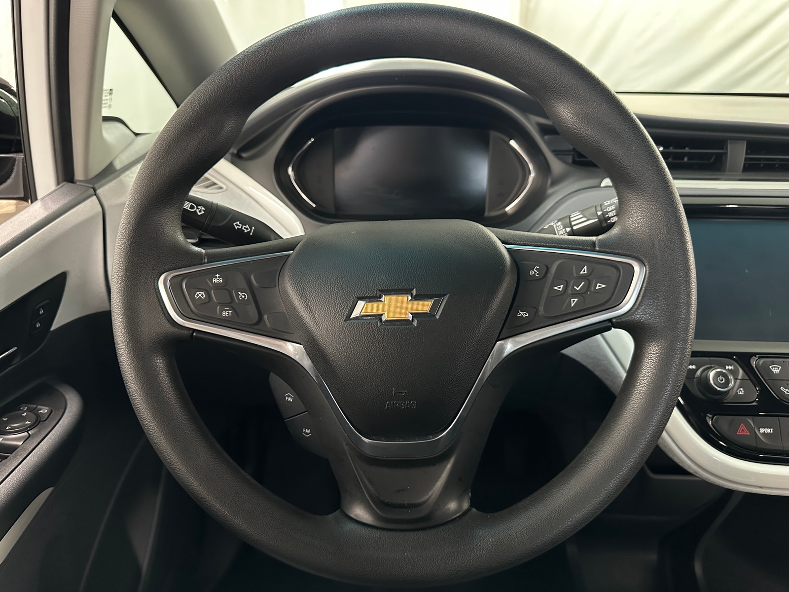 Thumbnail: 2019 Chevrolet Bolt EV - 5