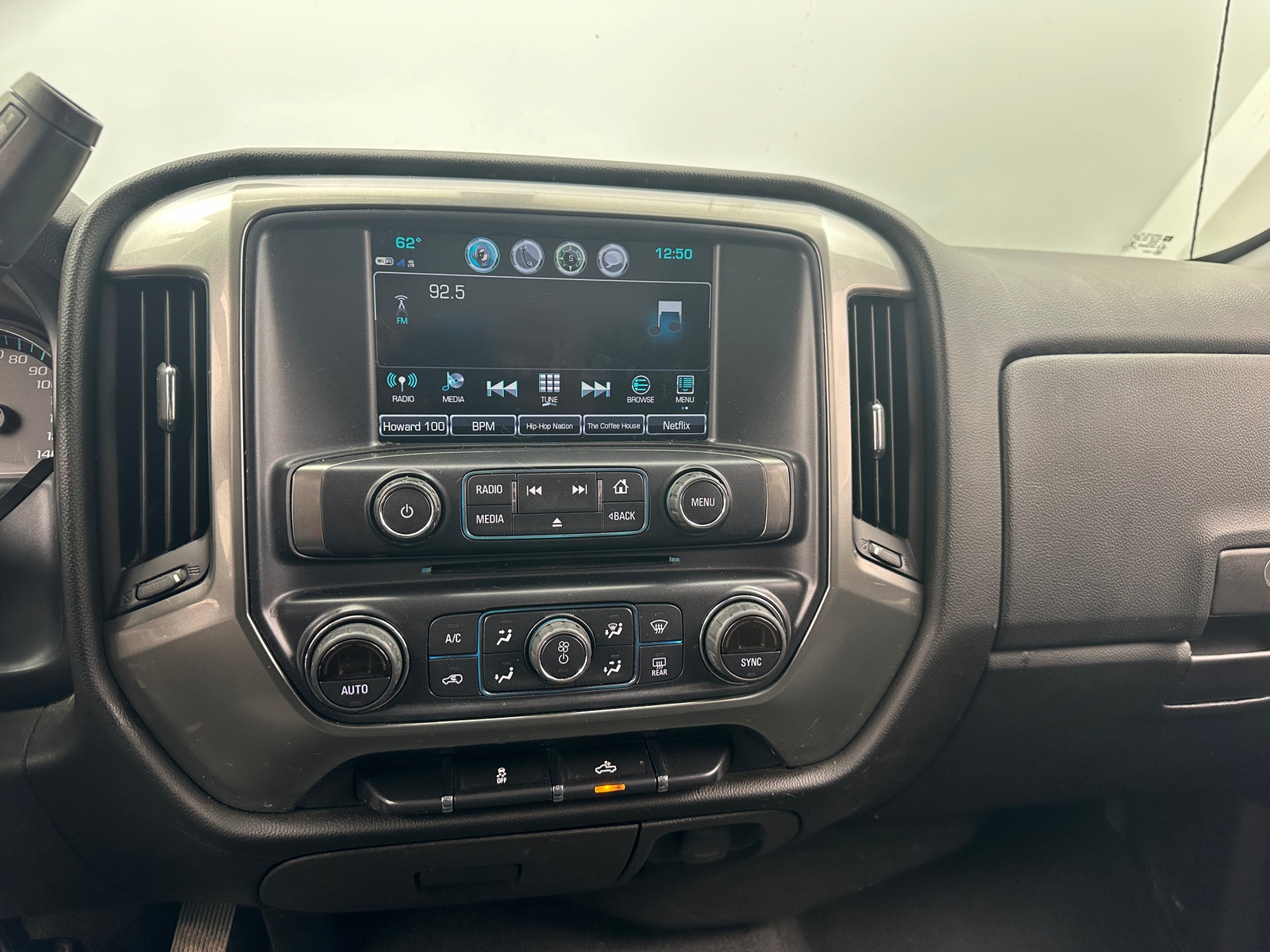 Thumbnail: 2018 Chevrolet Silverado 1500 - 4
