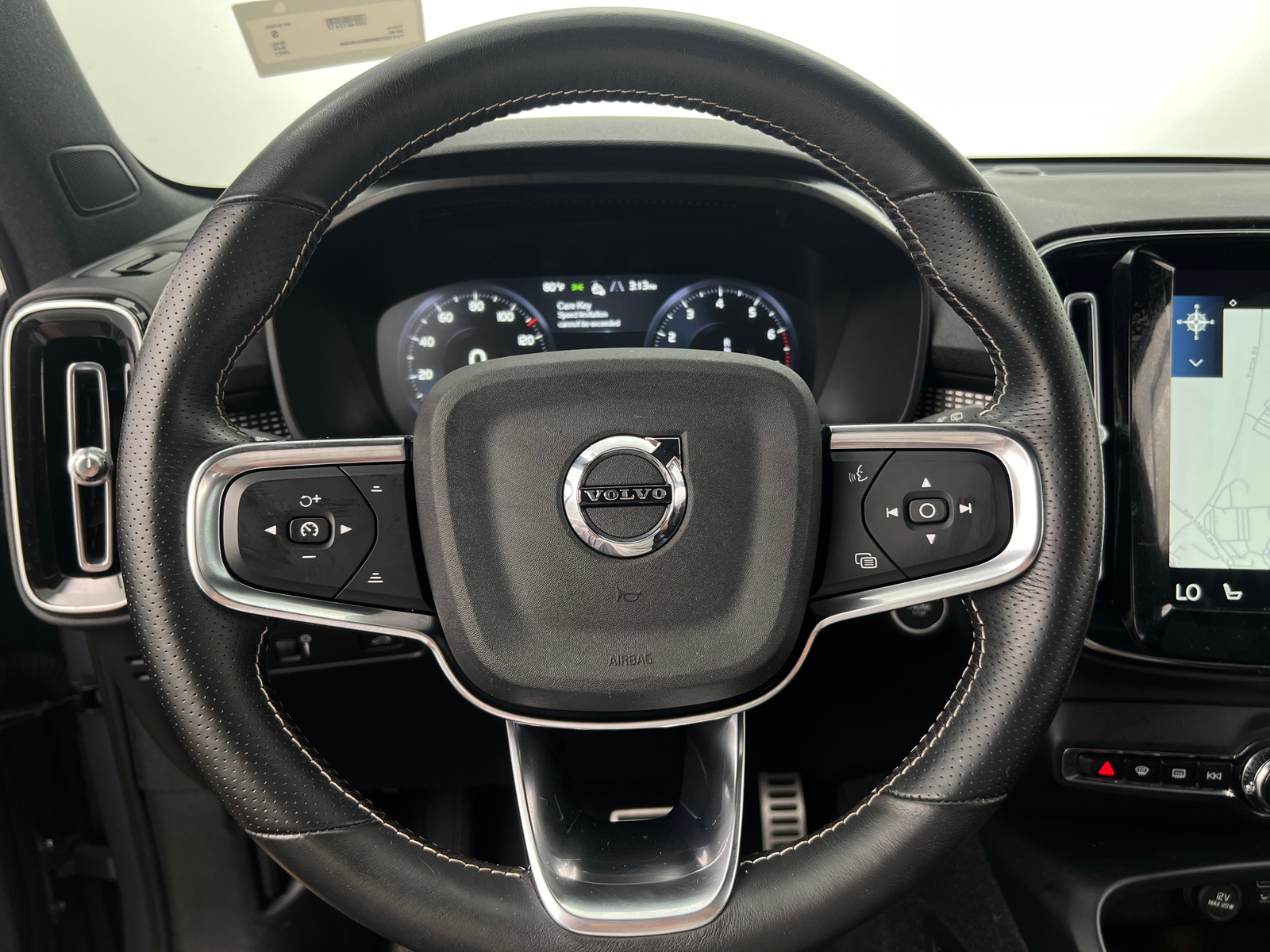 Thumbnail: 2021 Volvo XC40 - 4