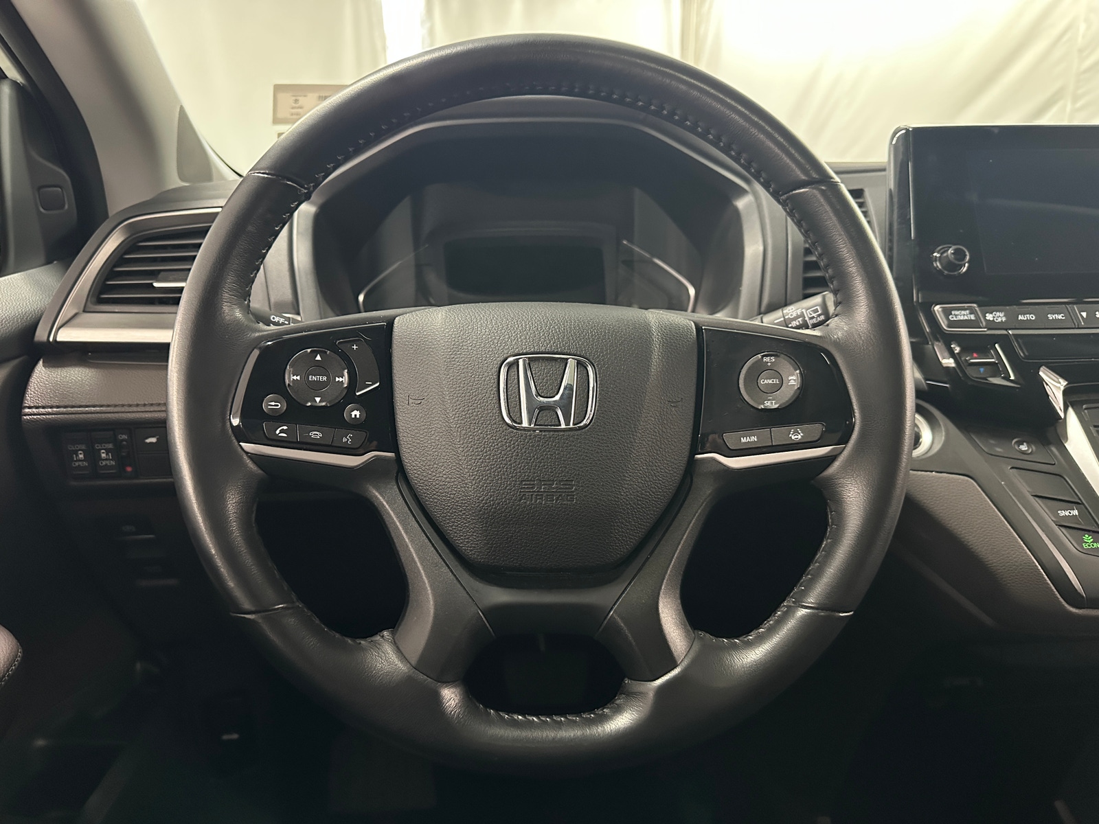Thumbnail: 2018 Honda Odyssey - 4