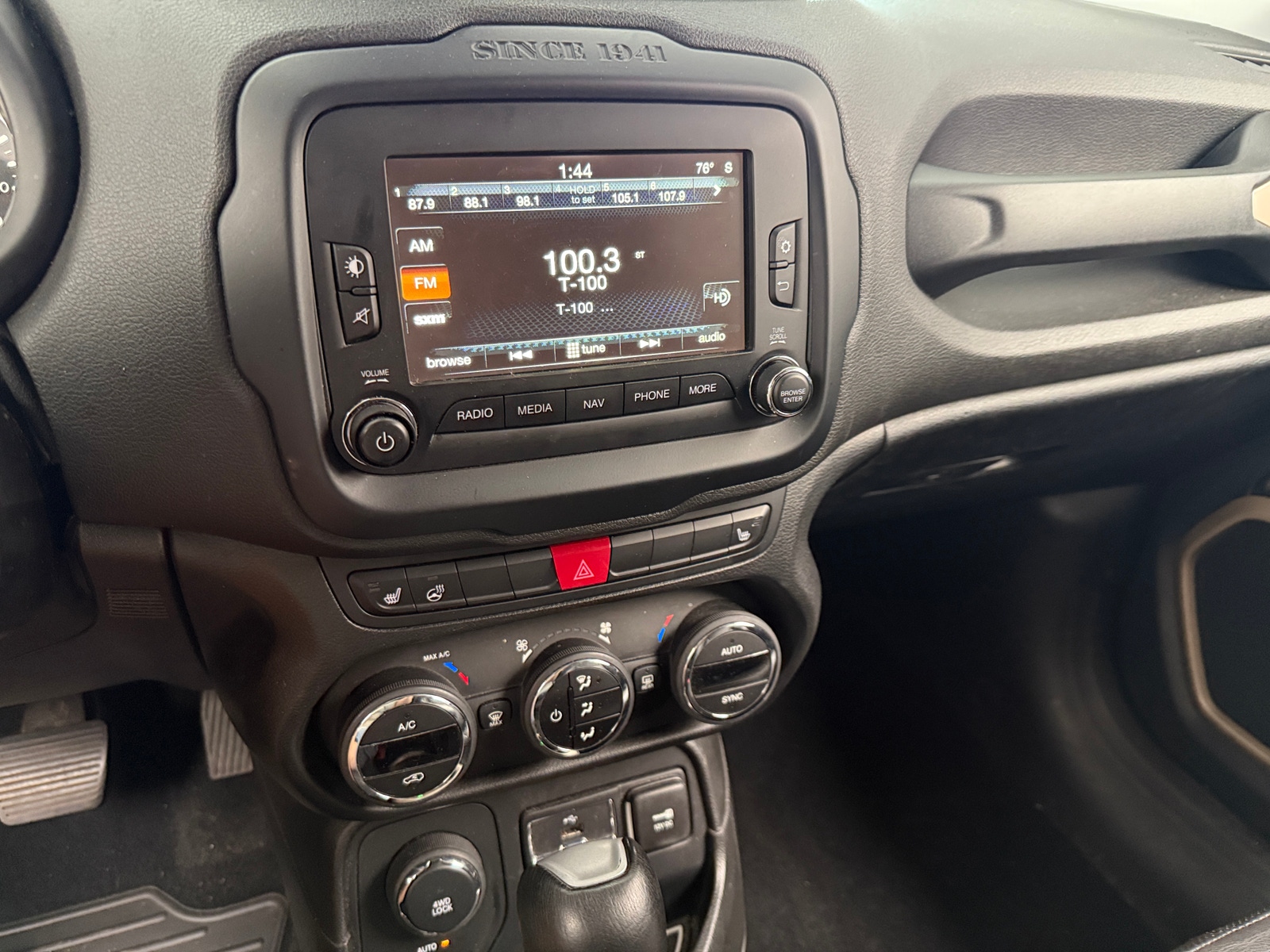 Thumbnail: 2016 Jeep Renegade - 3