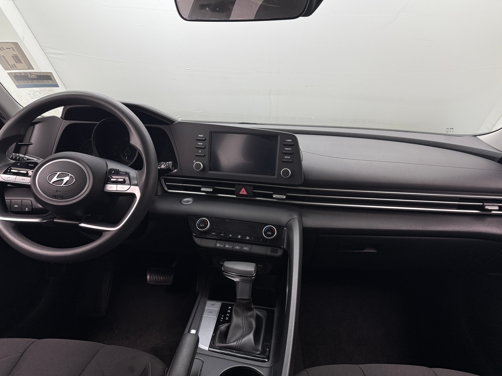 Thumbnail: 2021 Hyundai Elantra - 3