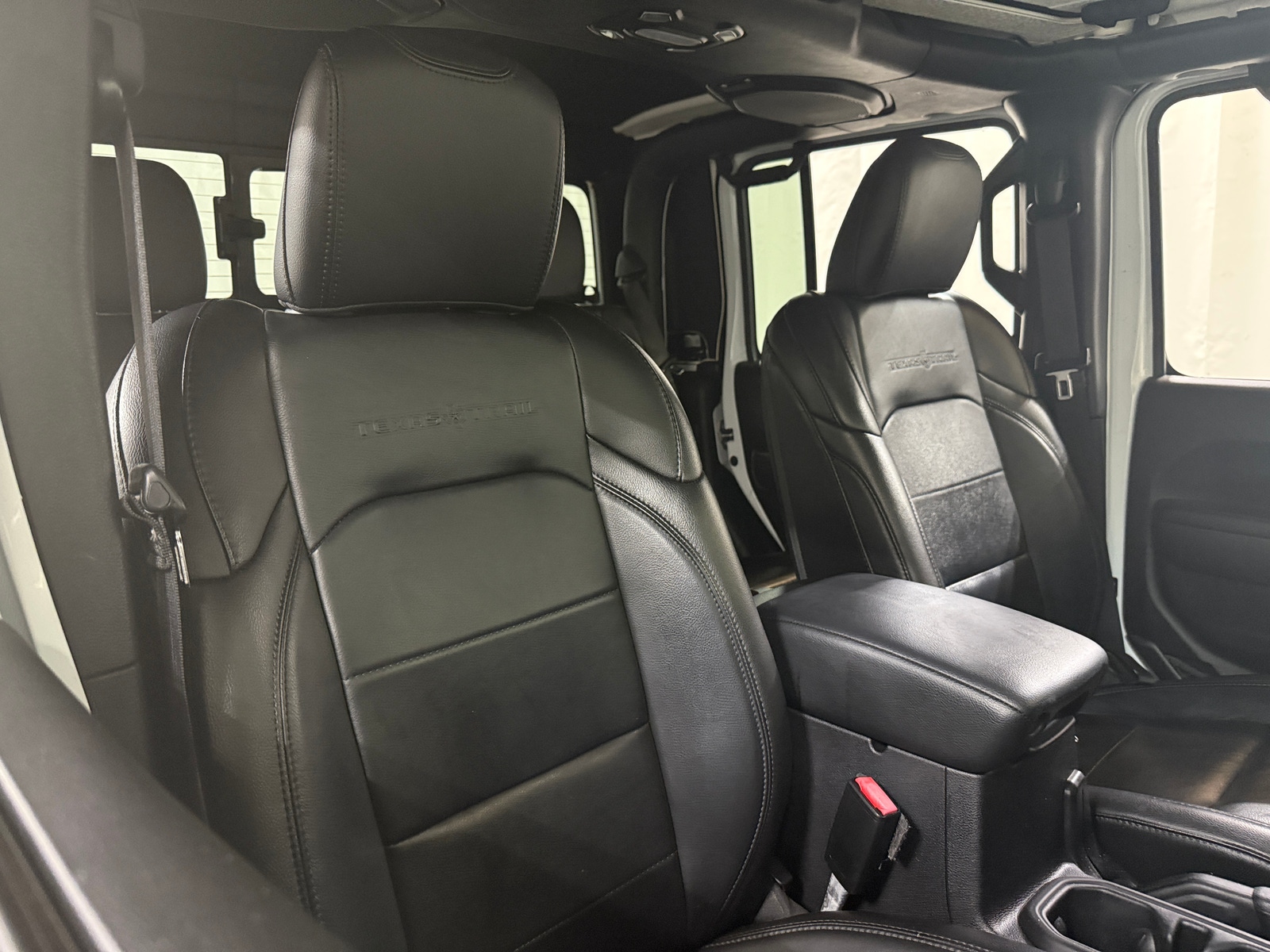 Thumbnail: 2021 Jeep Gladiator - 2