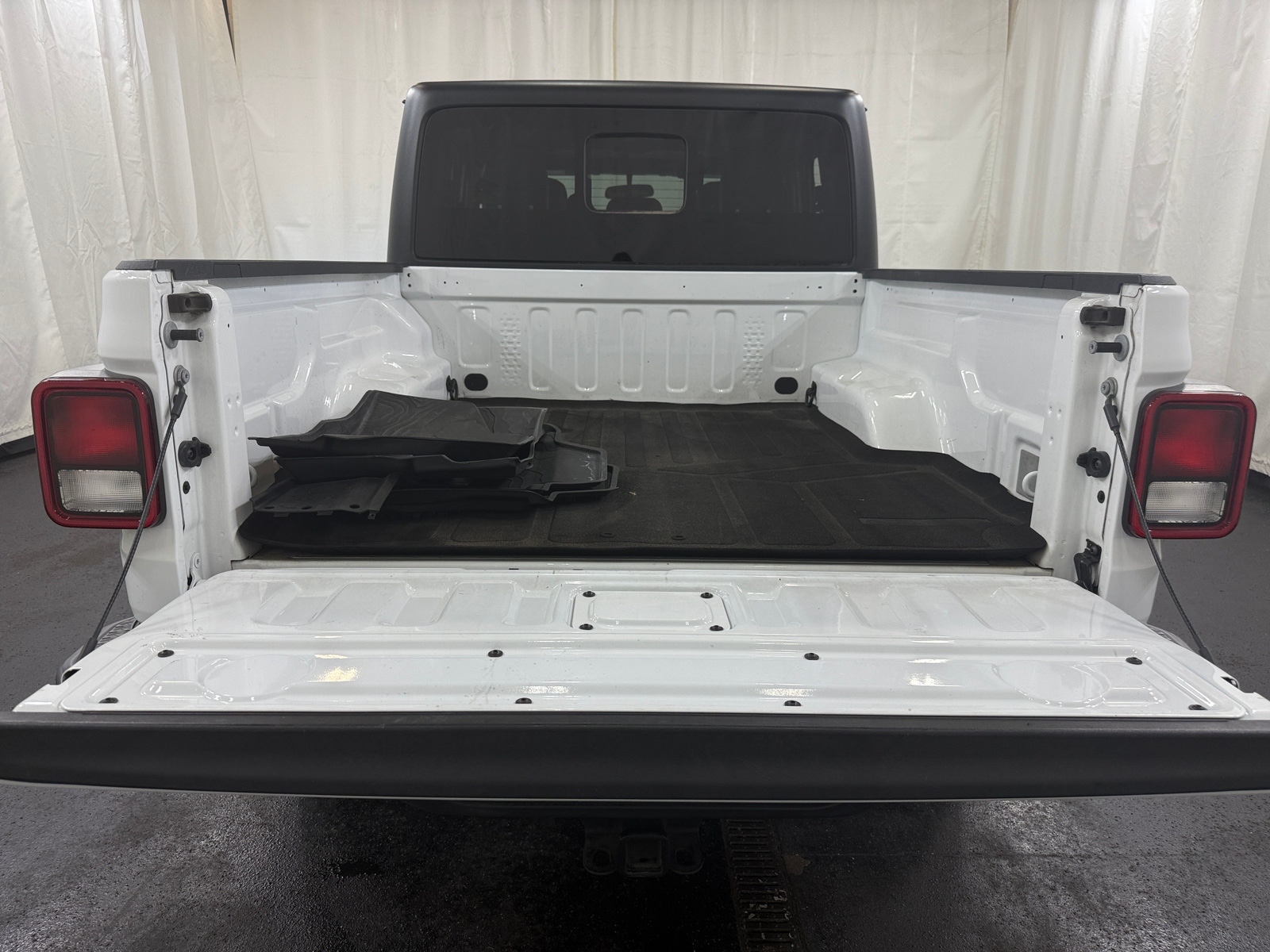Thumbnail: 2021 Jeep Gladiator - 7