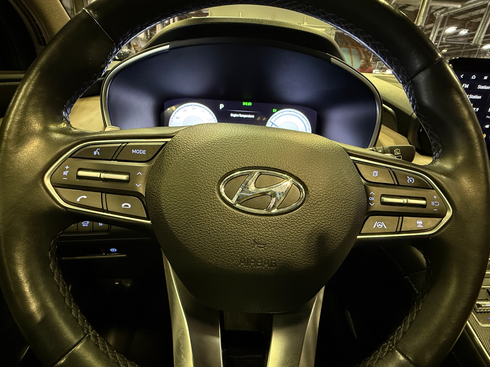 Thumbnail: 2023 Hyundai Santa Fe - 4