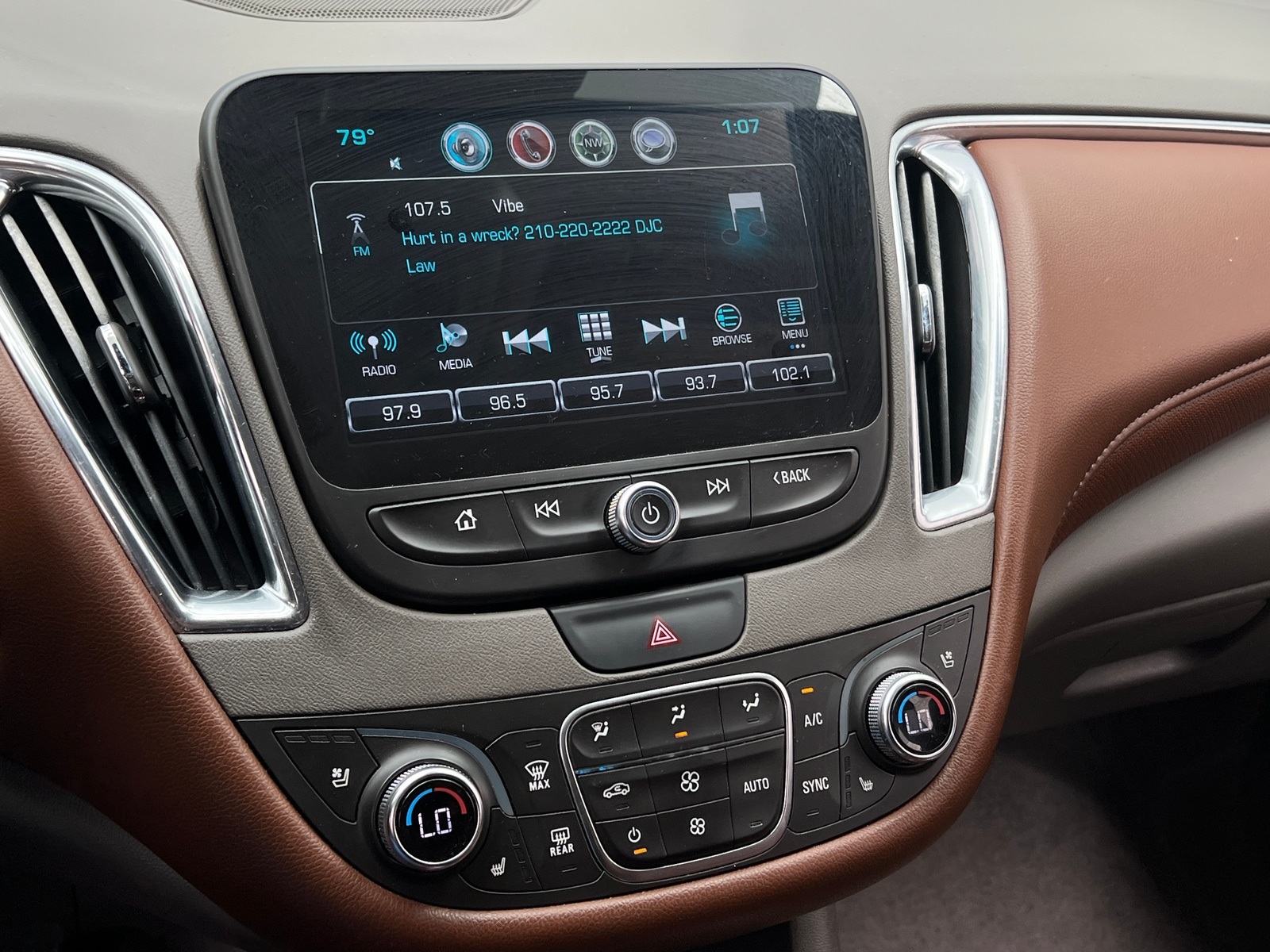 Thumbnail: 2018 Chevrolet Malibu - 3