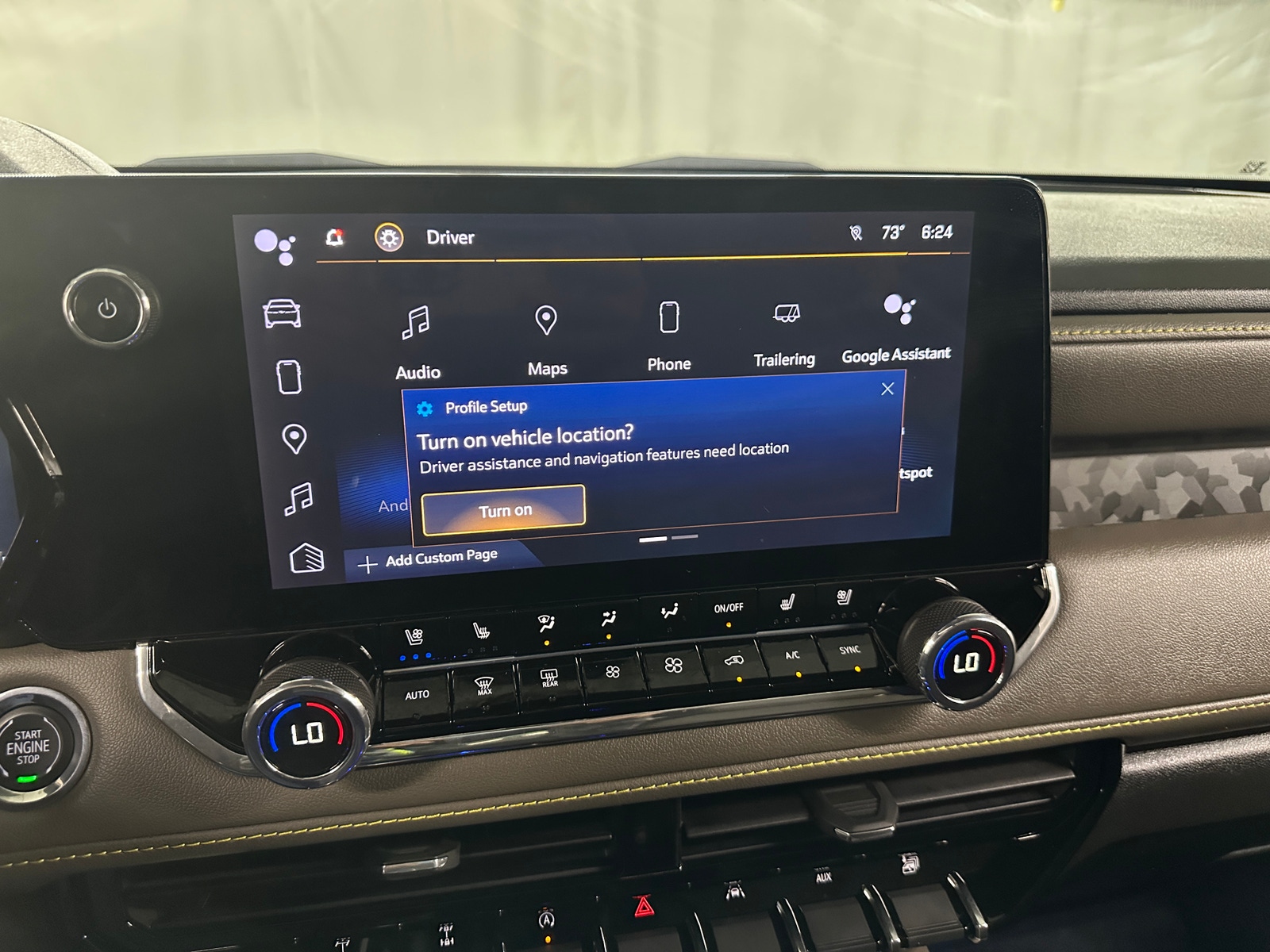 Thumbnail: 2023 Chevrolet Colorado - 3