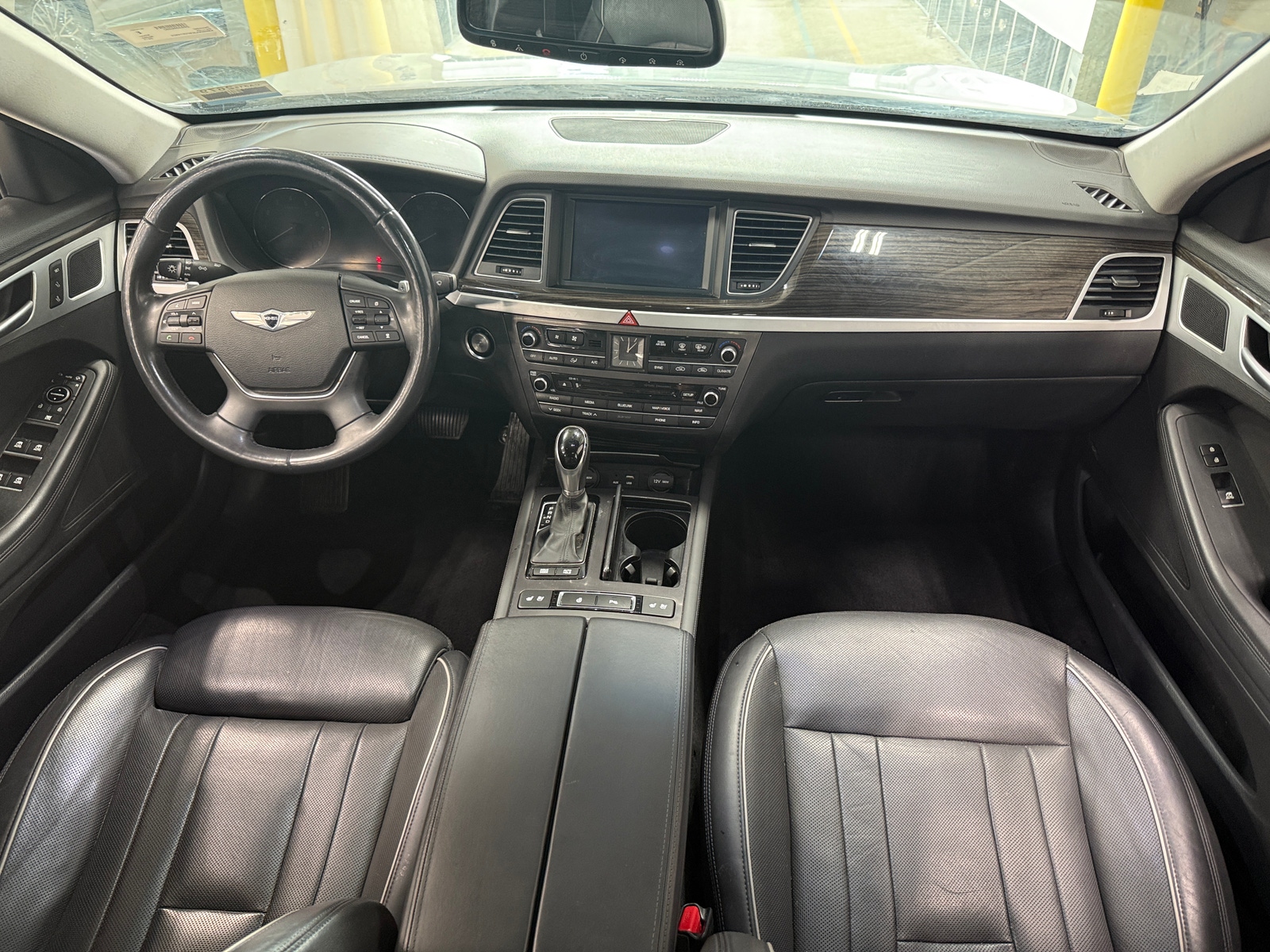 Thumbnail: 2015 Hyundai Genesis - 2