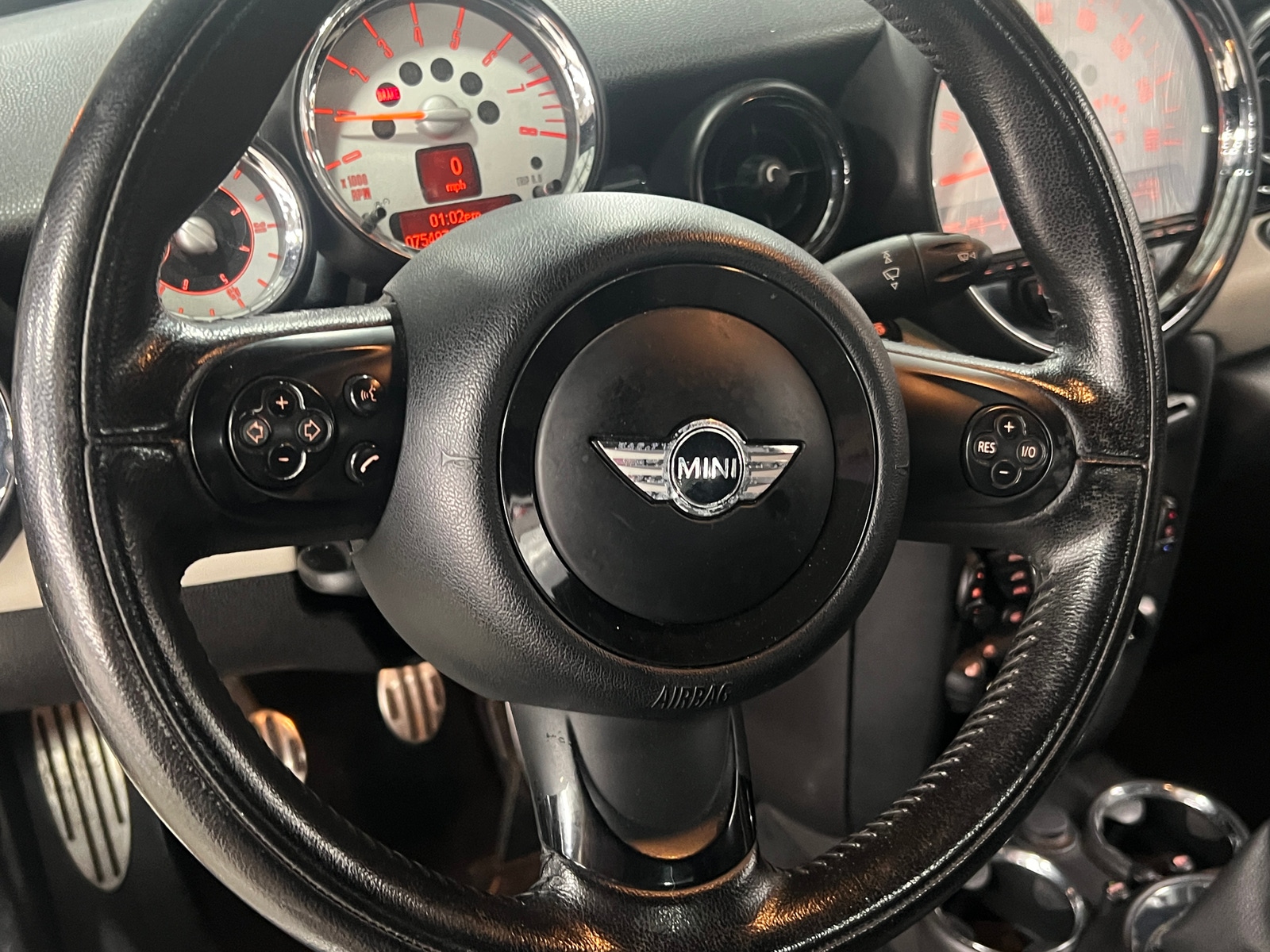 Thumbnail: 2012 MINI Cooper Roadster - 4