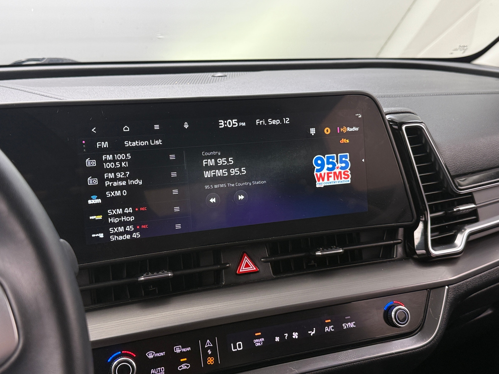 Thumbnail: 2023 Kia Sportage - 3