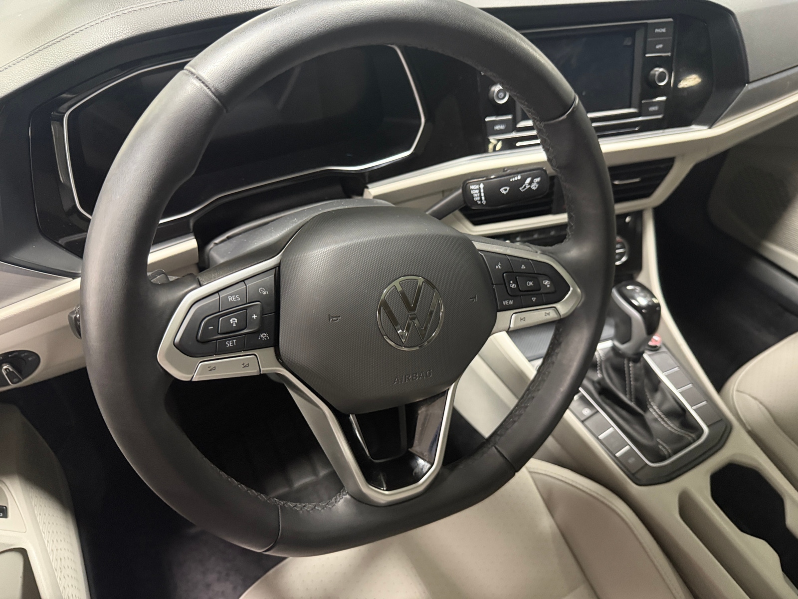 Thumbnail: 2024 Volkswagen Jetta - 4