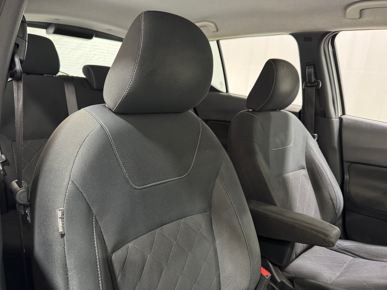 Thumbnail: 2019 Nissan Kicks - 2