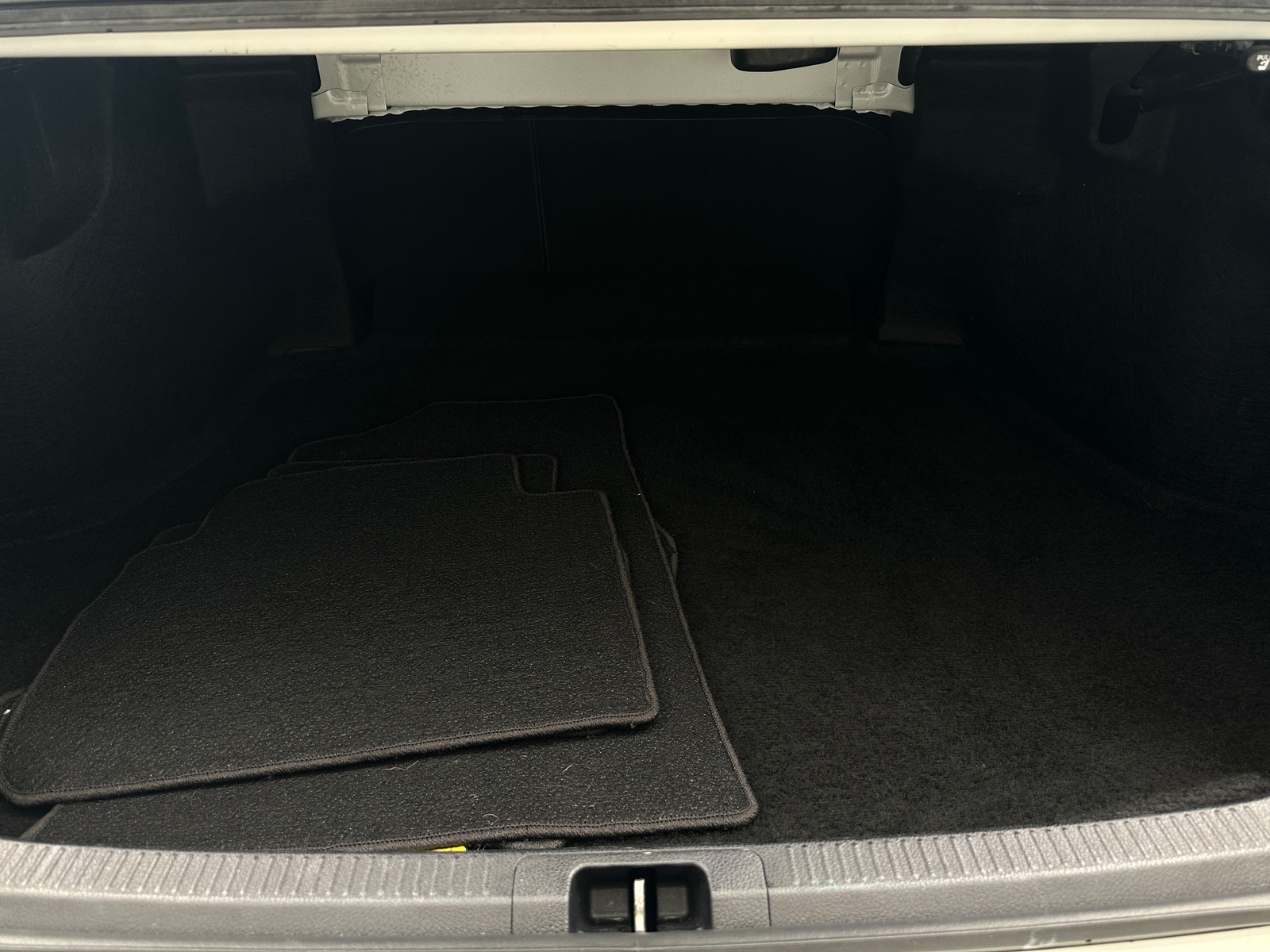 Thumbnail: 2023 Toyota Camry - 6