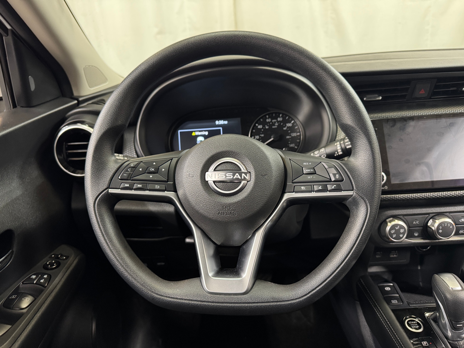 Thumbnail: 2023 Nissan Kicks - 5