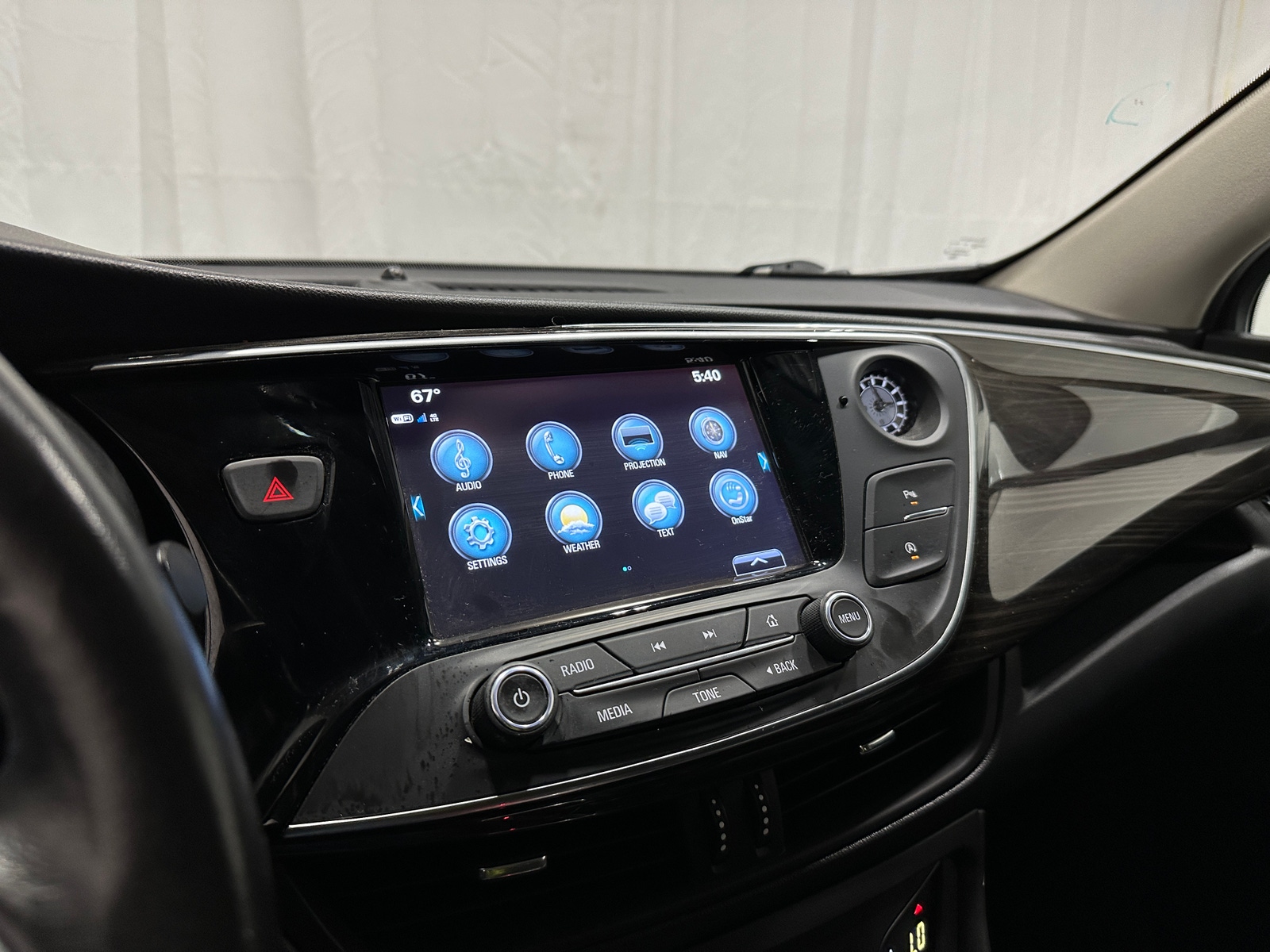 Thumbnail: 2019 Buick Envision - 3