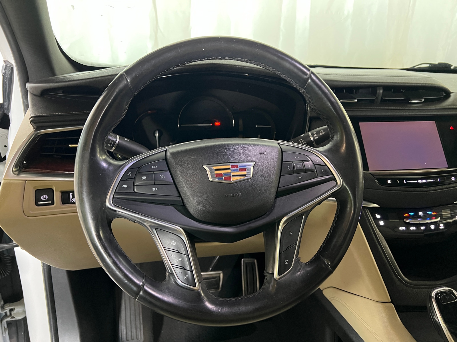 Thumbnail: 2018 Cadillac XT5 - 4