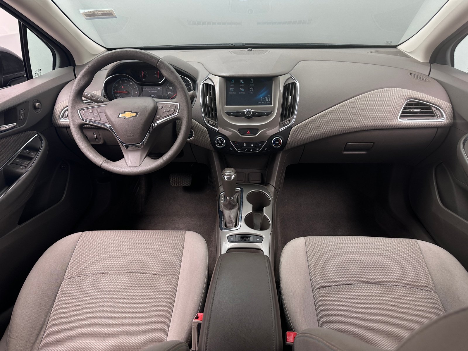 Thumbnail: 2016 Chevrolet Cruze - 3
