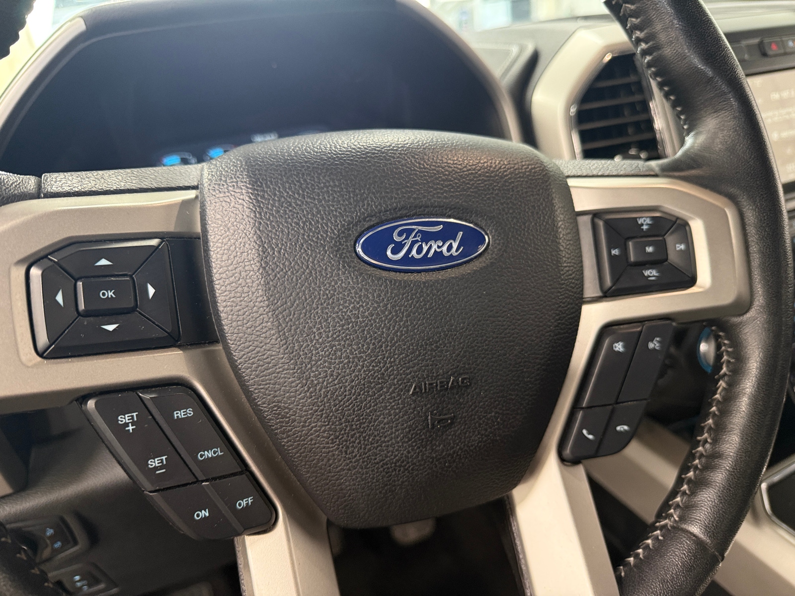 Thumbnail: 2018 Ford Econoline - 4