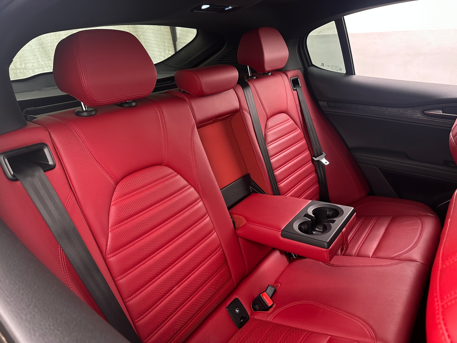 Thumbnail: 2023 Alfa Romeo Stelvio - 5