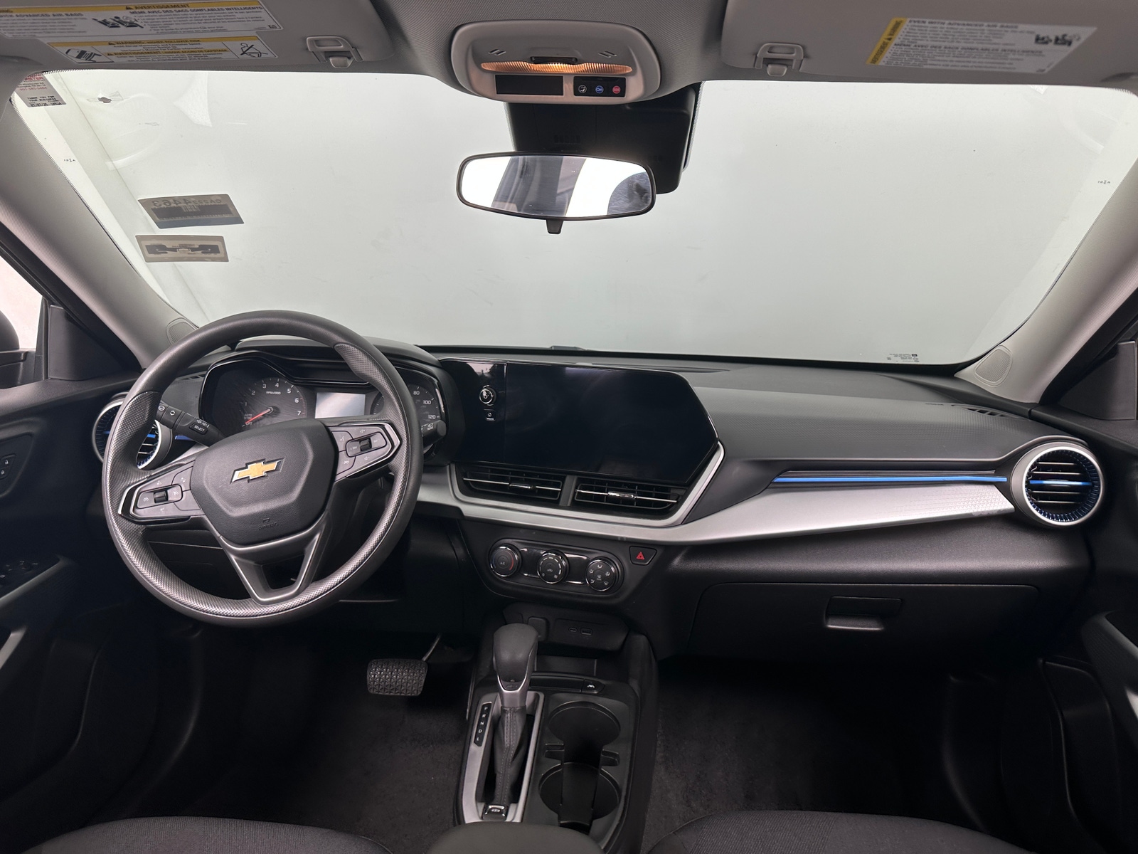 Thumbnail: 2025 Chevrolet Trax - 3