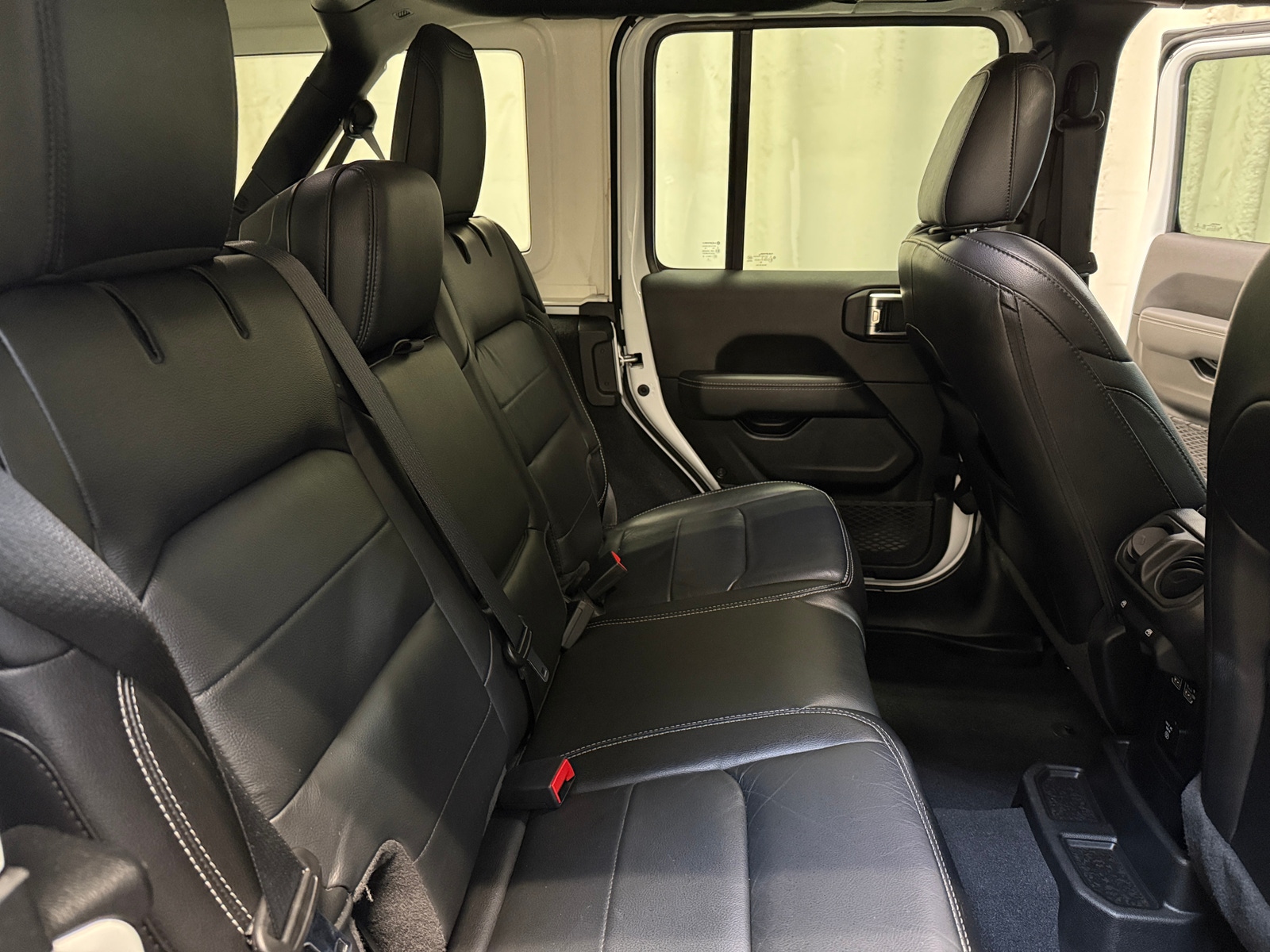 Thumbnail: 2021 Jeep Wrangler - 5
