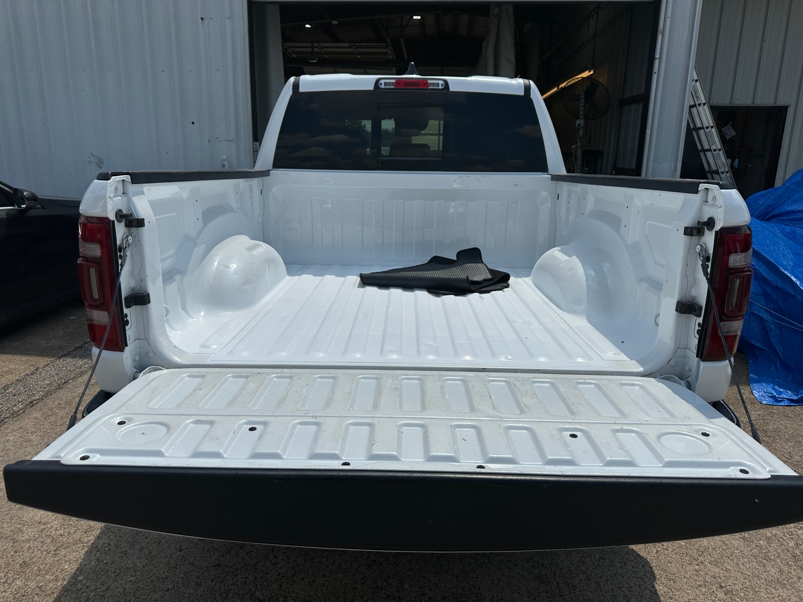 Thumbnail: 2022 RAM 1500 - 6