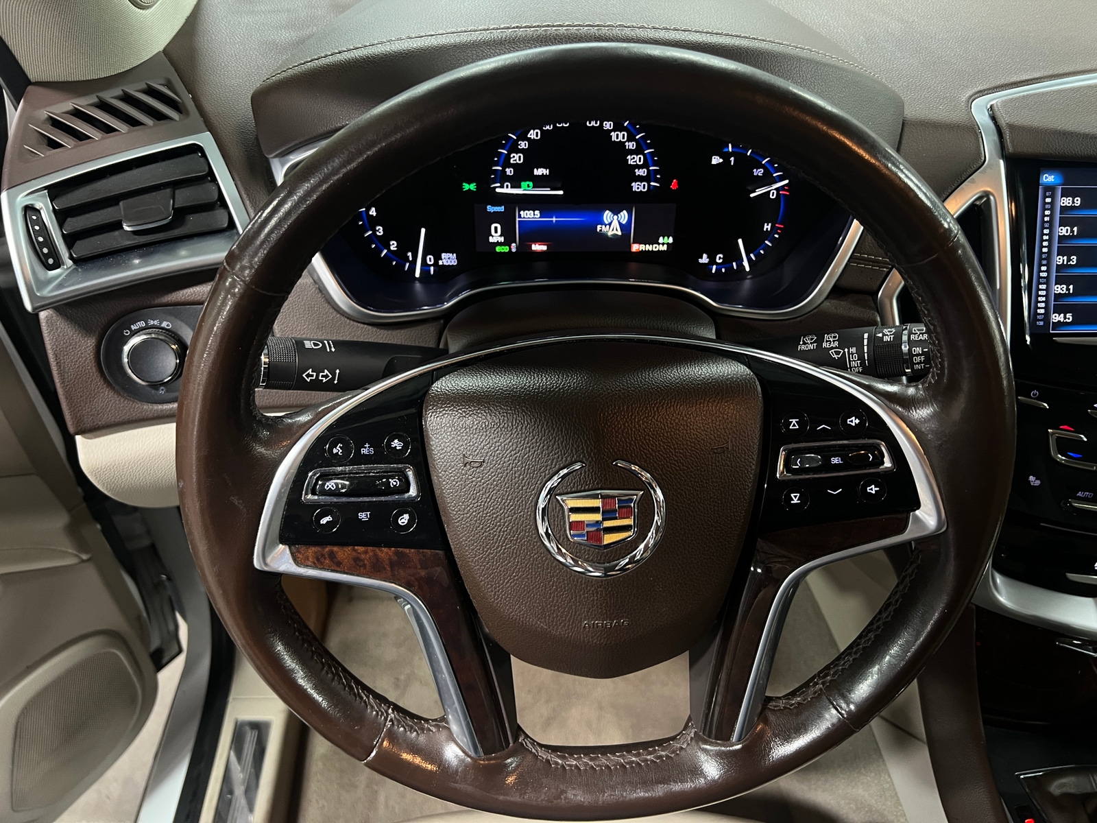 Thumbnail: 2016 Cadillac SRX - 4