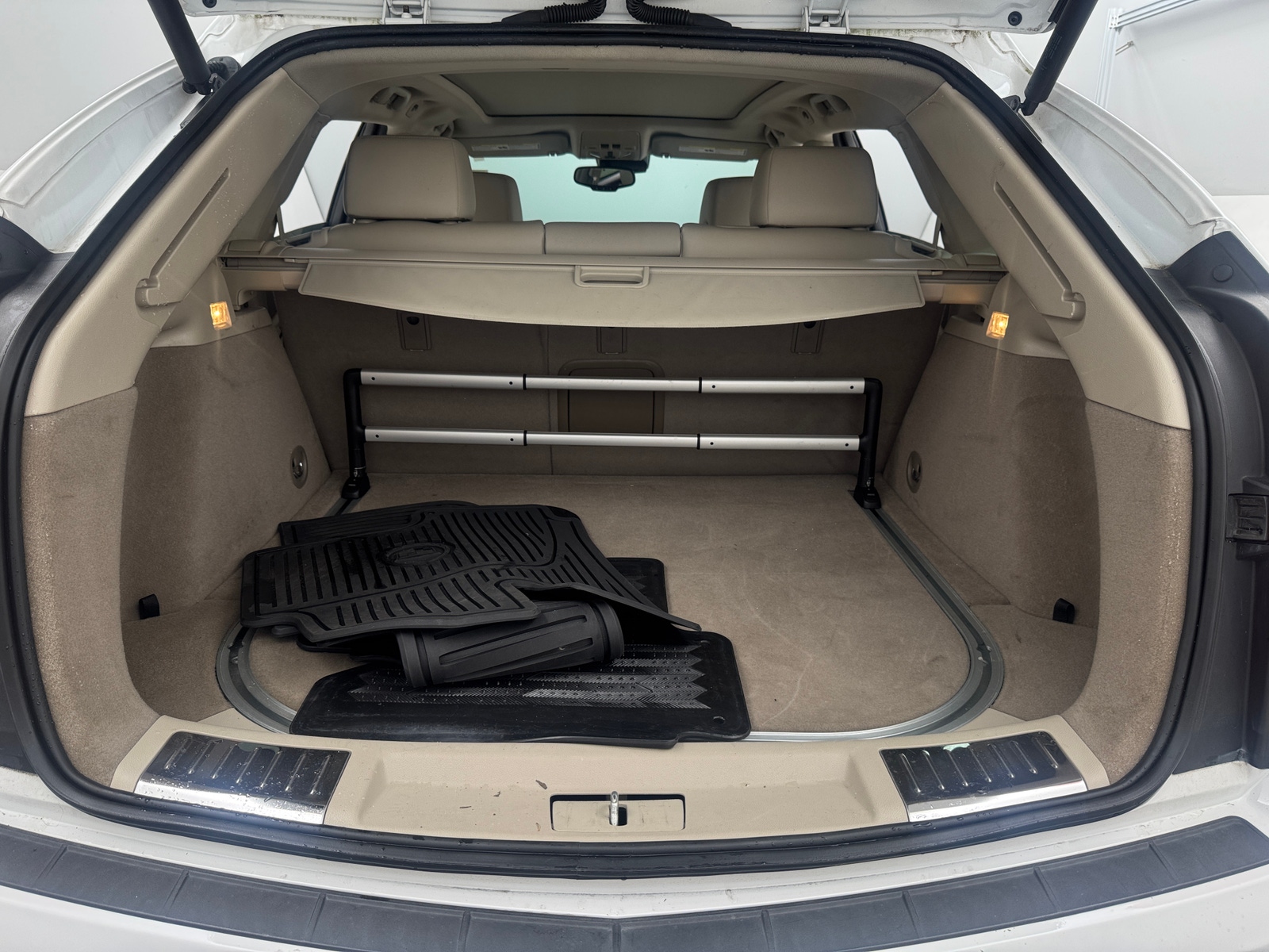 Thumbnail: 2016 Cadillac SRX - 6
