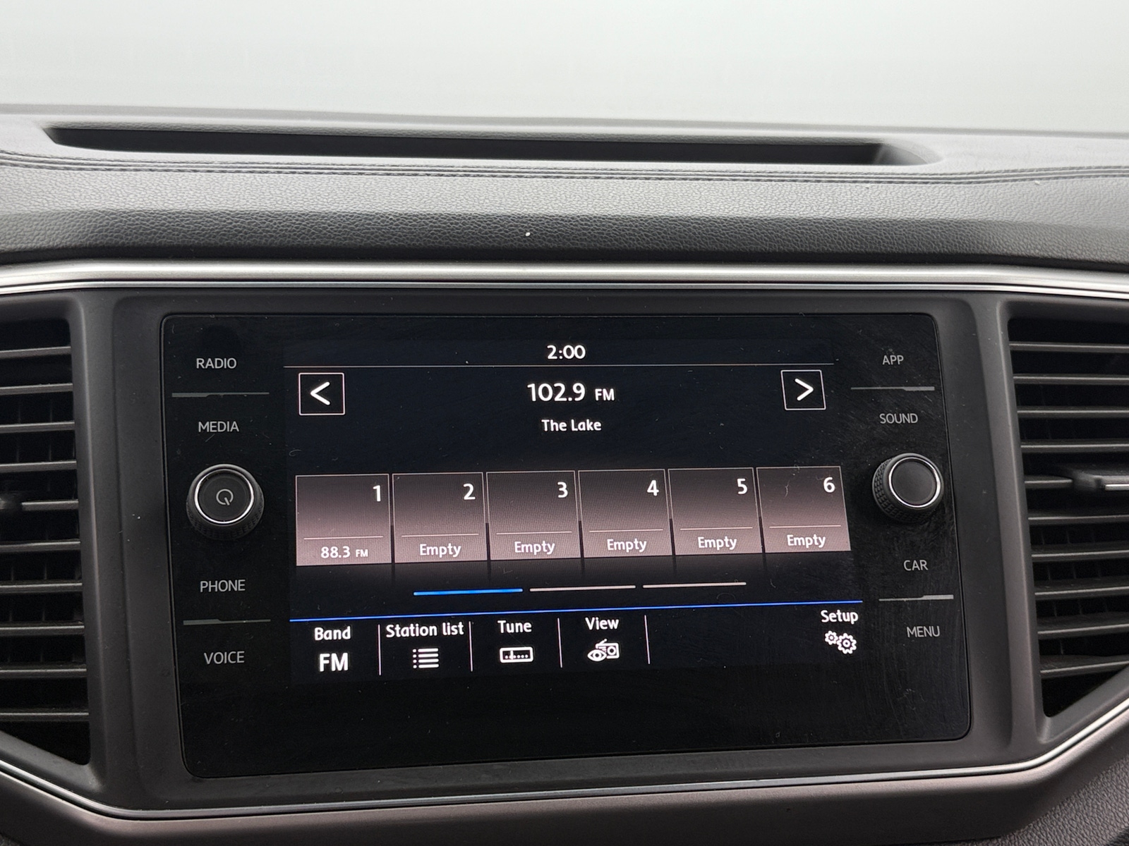 Thumbnail: 2018 Volkswagen Atlas - 4