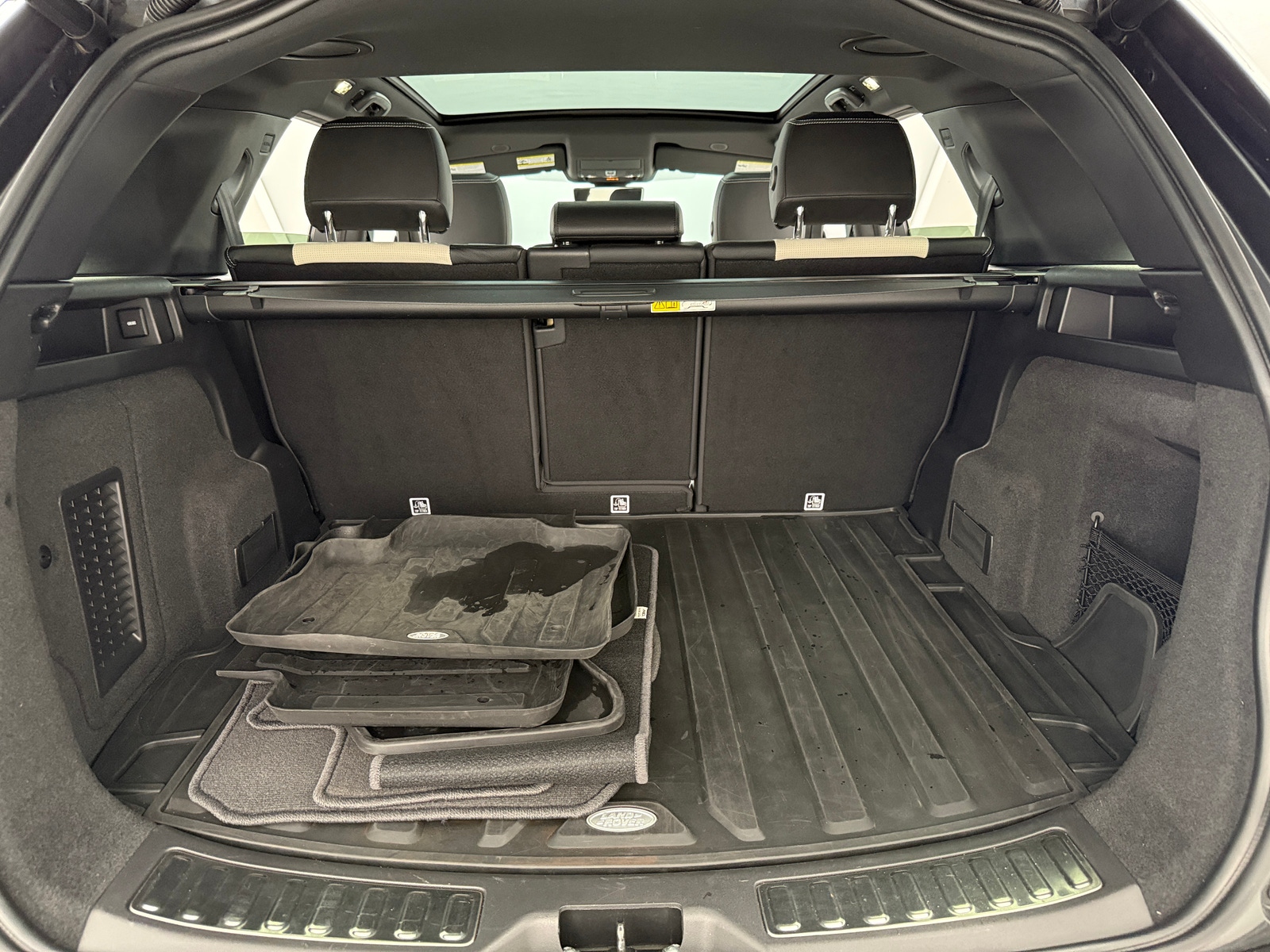 Thumbnail: 2021 Land Rover Discovery Sport - 6