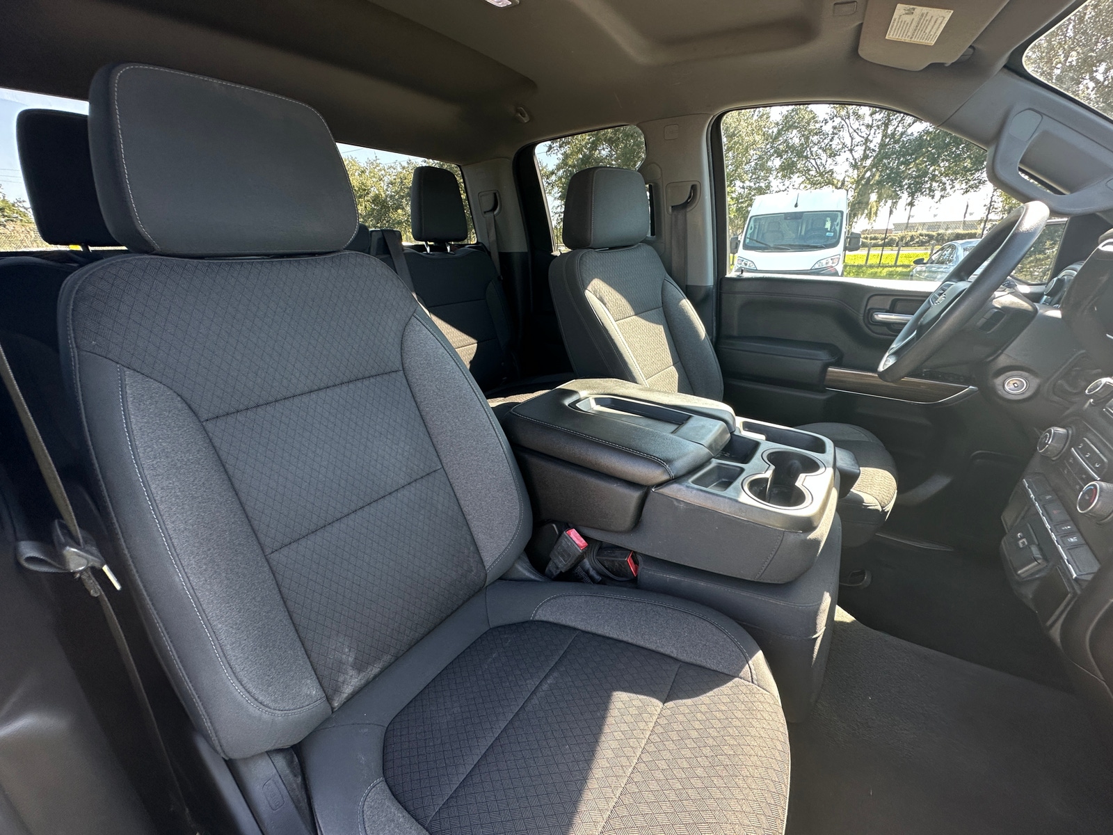 Thumbnail: 2020 Chevrolet Silverado 1500 - 2