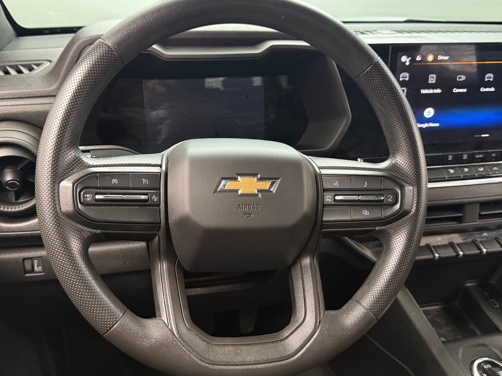 Thumbnail: 2023 Chevrolet Colorado - 5