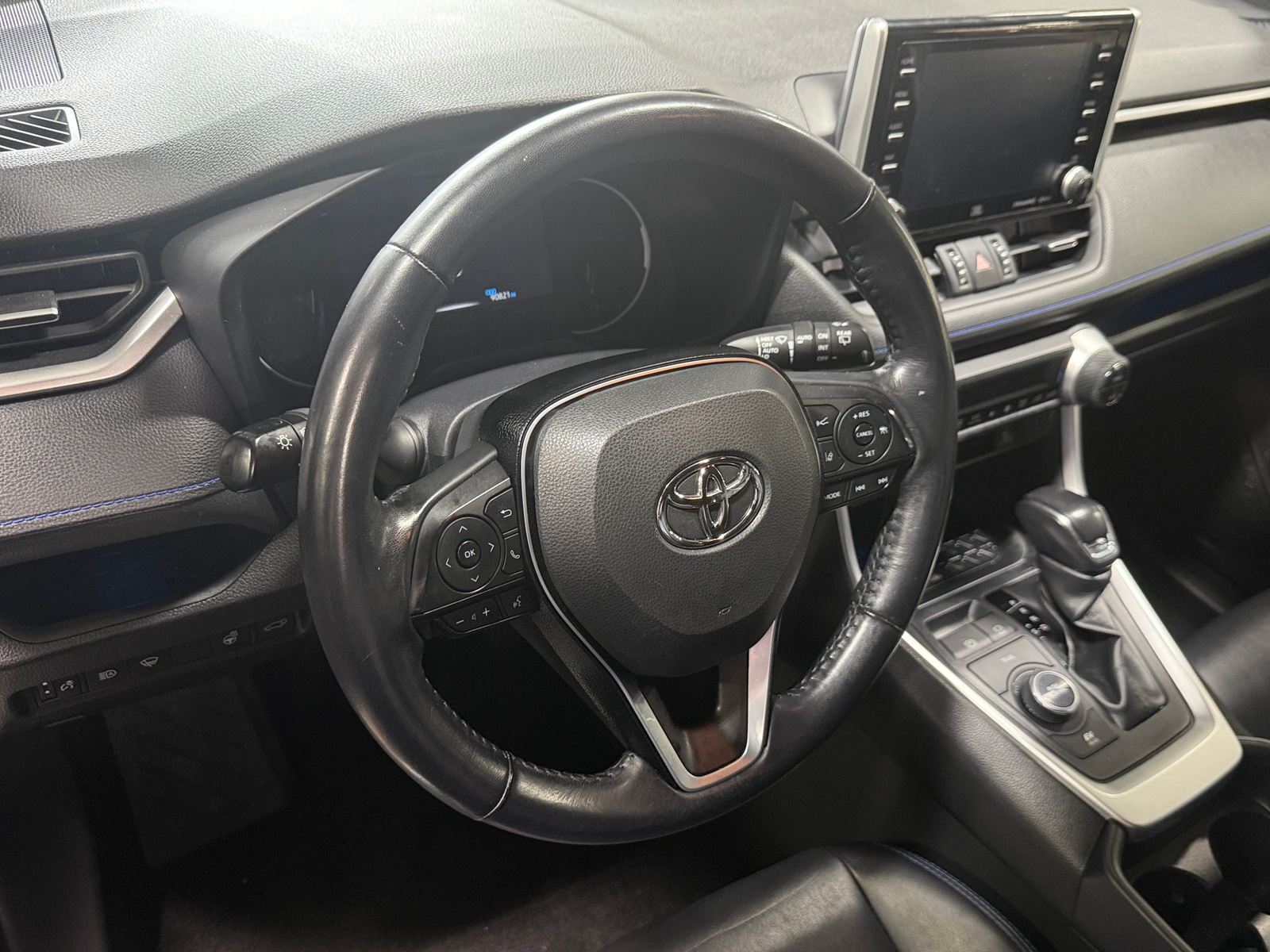 Thumbnail: 2020 Toyota RAV4 - 4