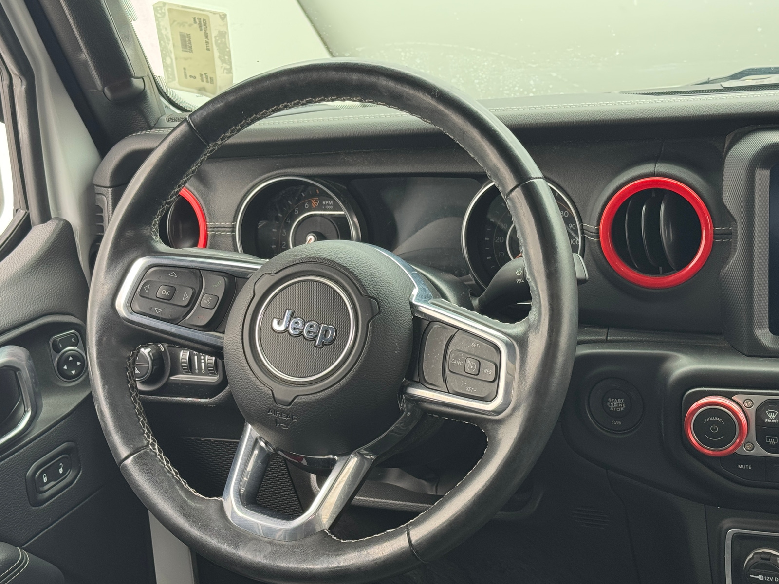 Thumbnail: 2022 Jeep Gladiator - 4