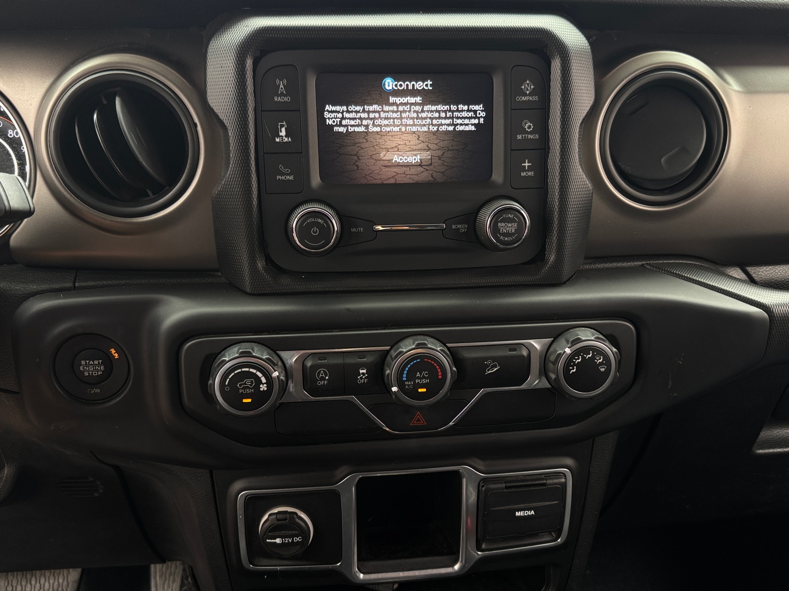 Thumbnail: 2018 Jeep Wrangler - 3