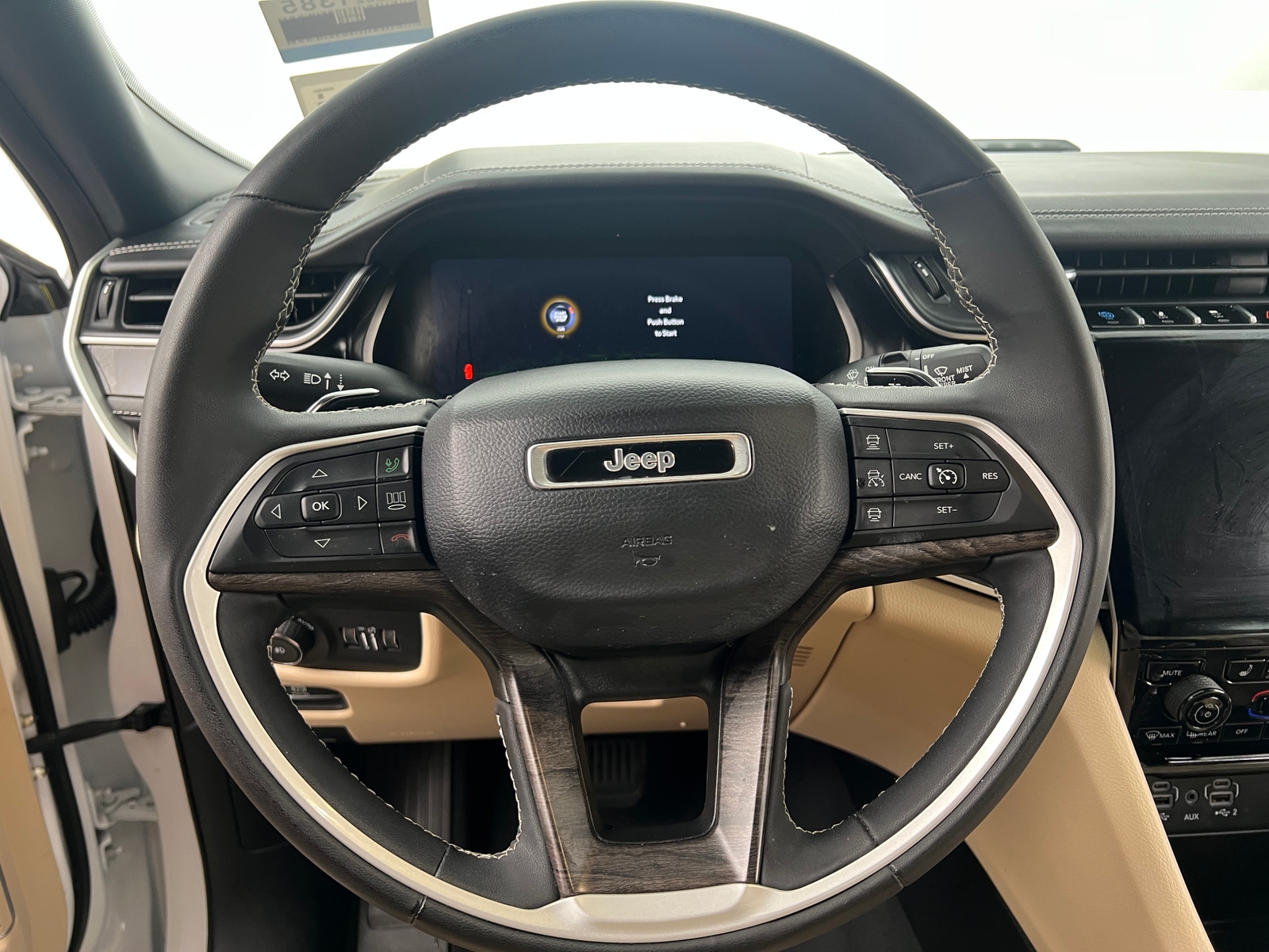 Thumbnail: 2022 Jeep Grand Cherokee - 4