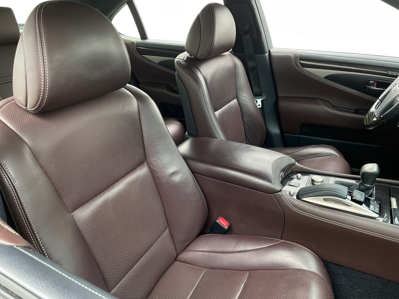 Thumbnail: 2017 Lexus LS - 2