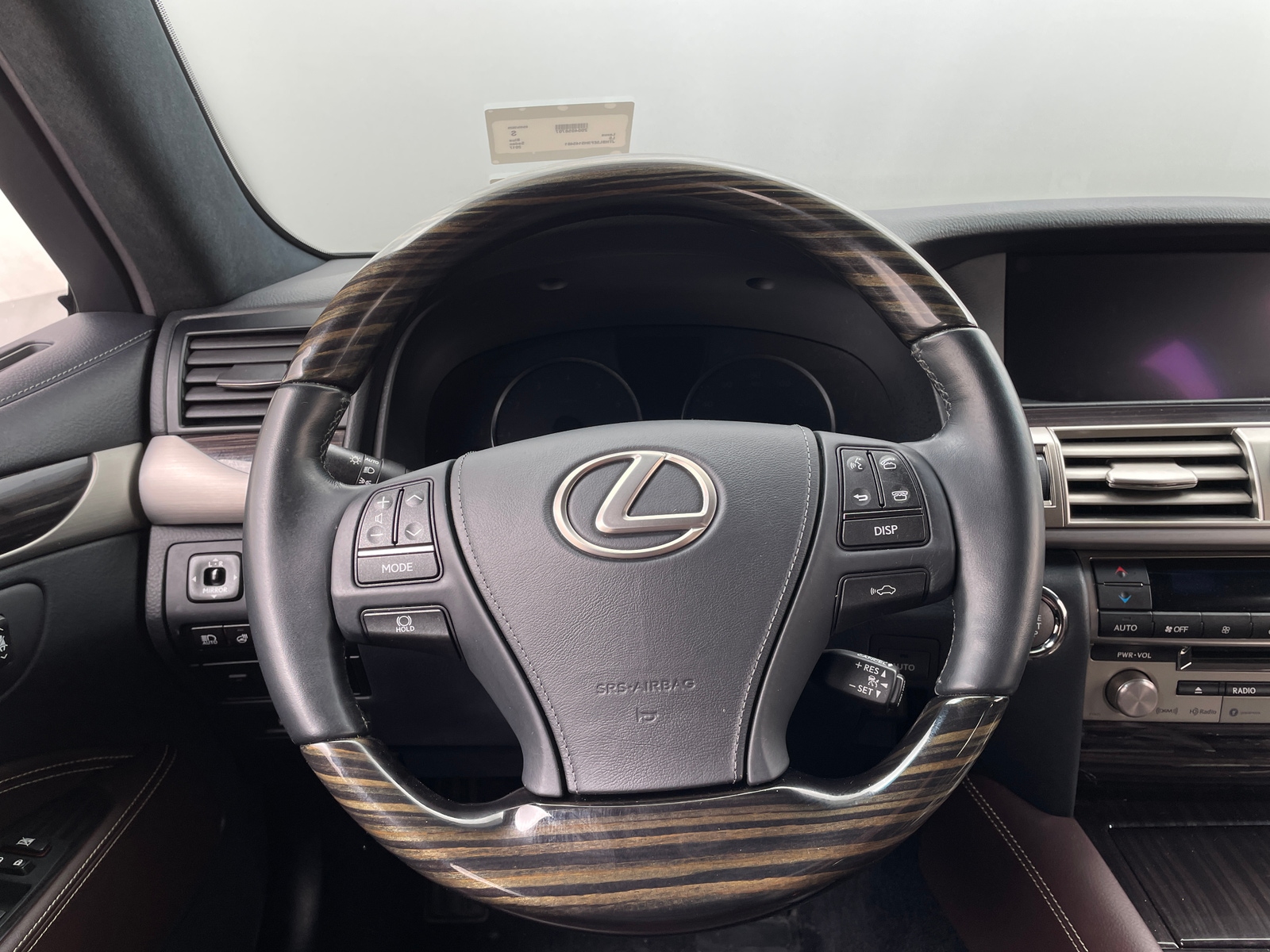 Thumbnail: 2017 Lexus LS - 5
