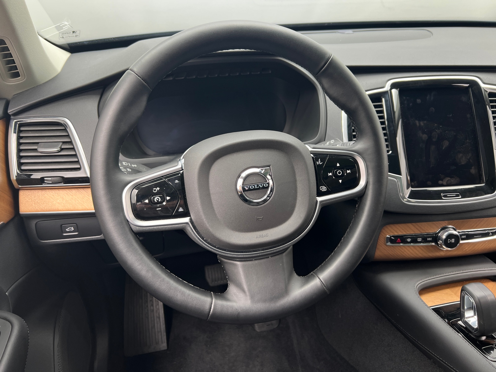 Thumbnail: 2025 Volvo XC90 - 4