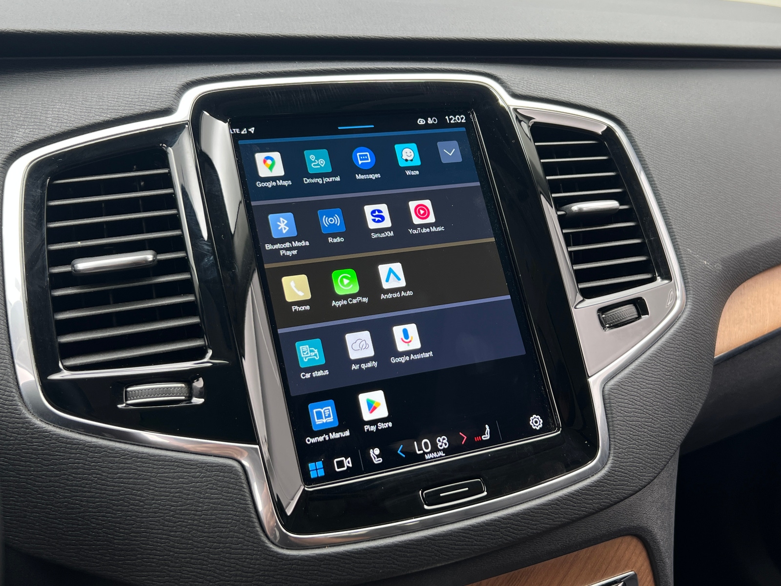 Thumbnail: 2025 Volvo XC90 - 3