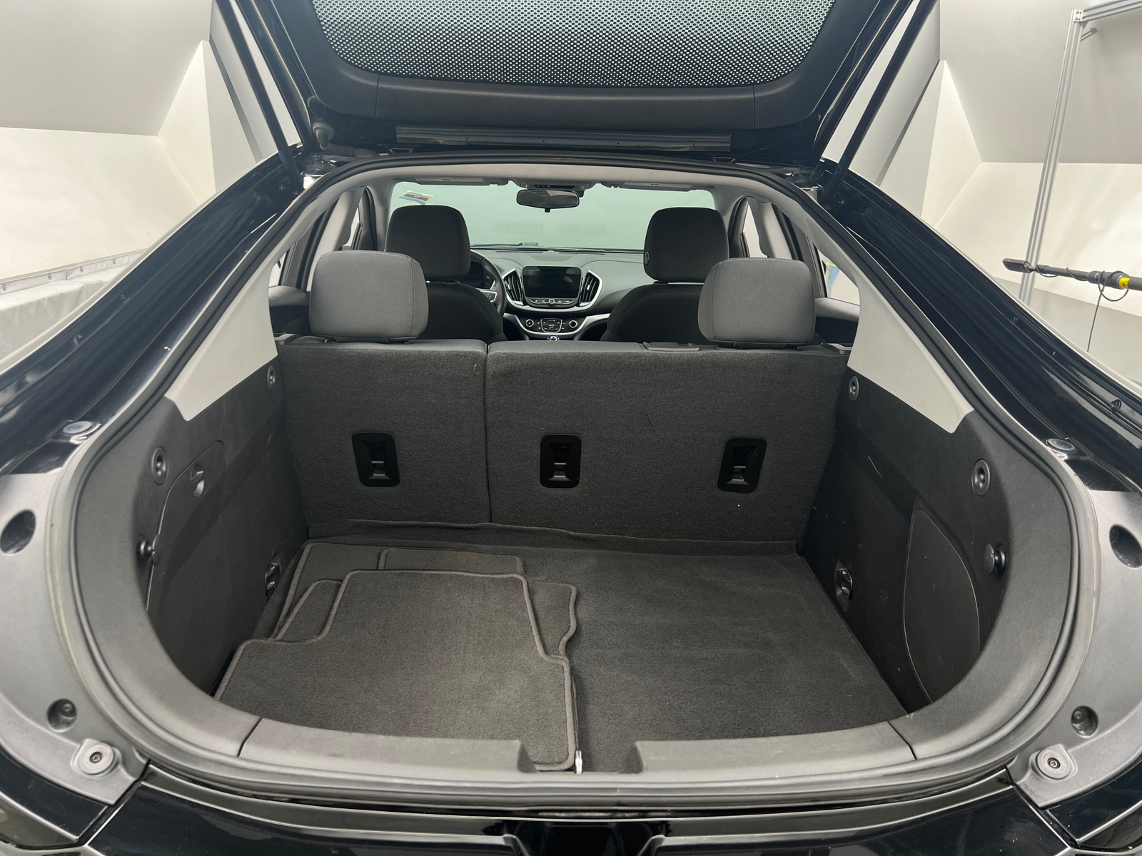 Thumbnail: 2016 Chevrolet Volt - 7