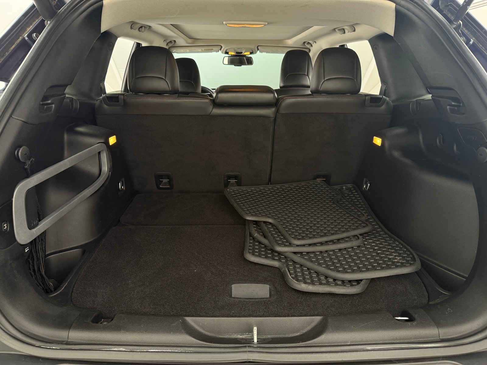 Thumbnail: 2016 Jeep Cherokee - 7