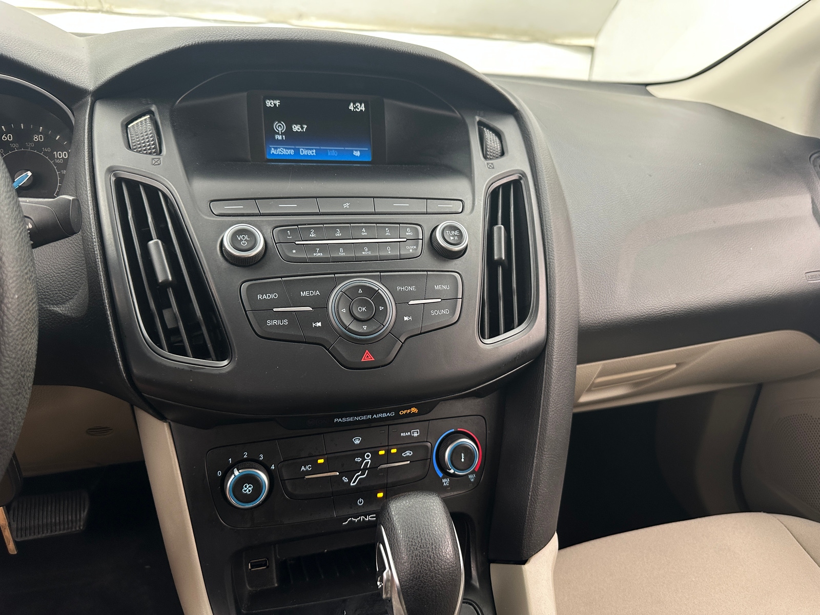 Thumbnail: 2018 Ford Focus - 4