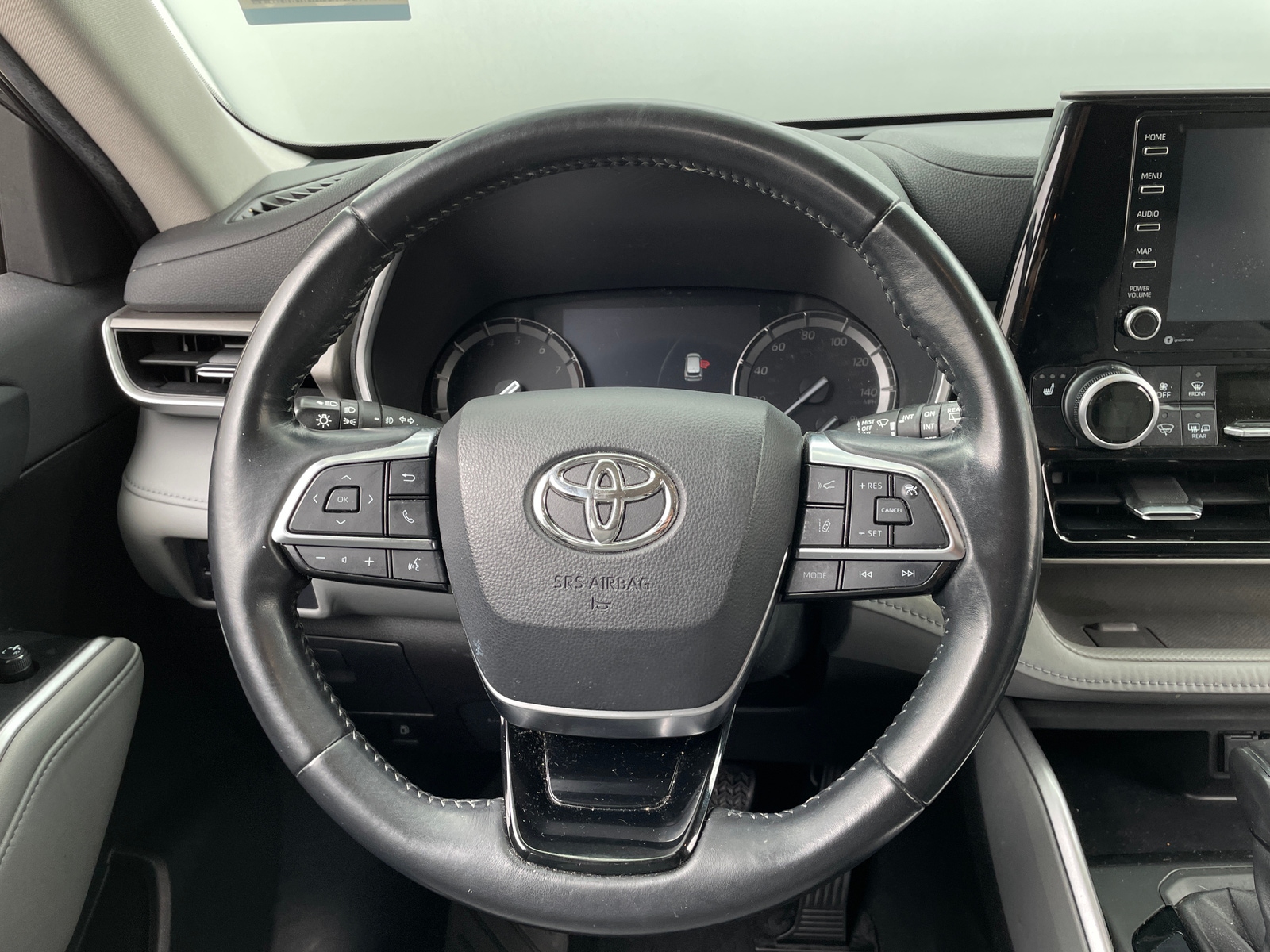 Thumbnail: 2021 Toyota Highlander - 4