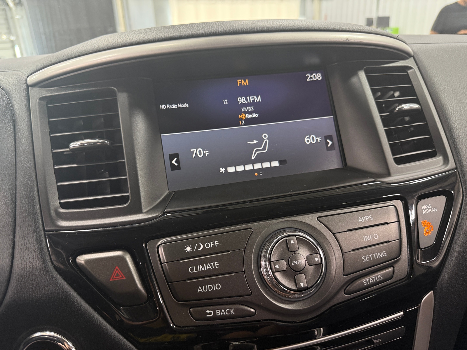 Thumbnail: 2020 Nissan Pathfinder - 4