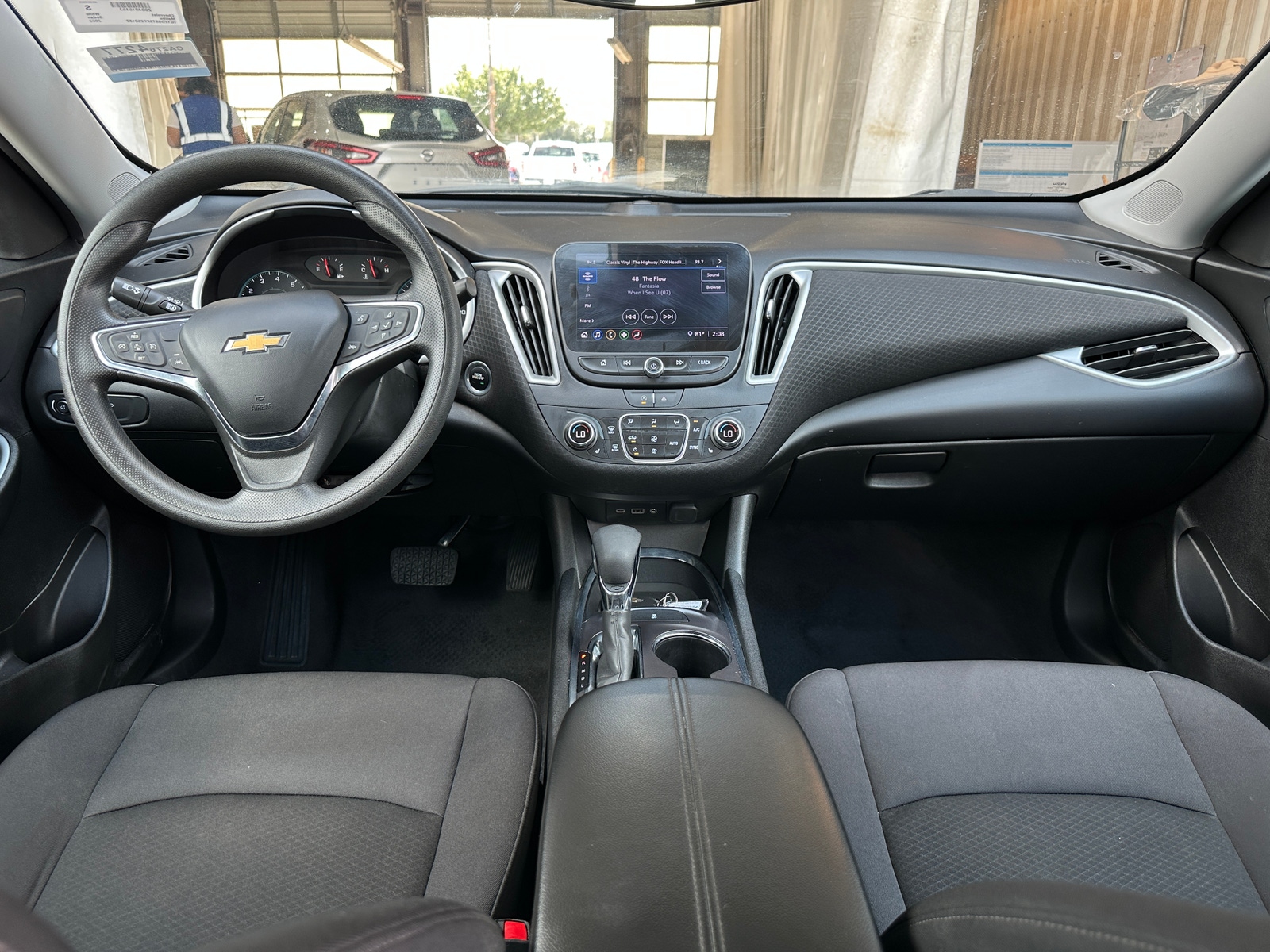 Thumbnail: 2023 Chevrolet Malibu - 3