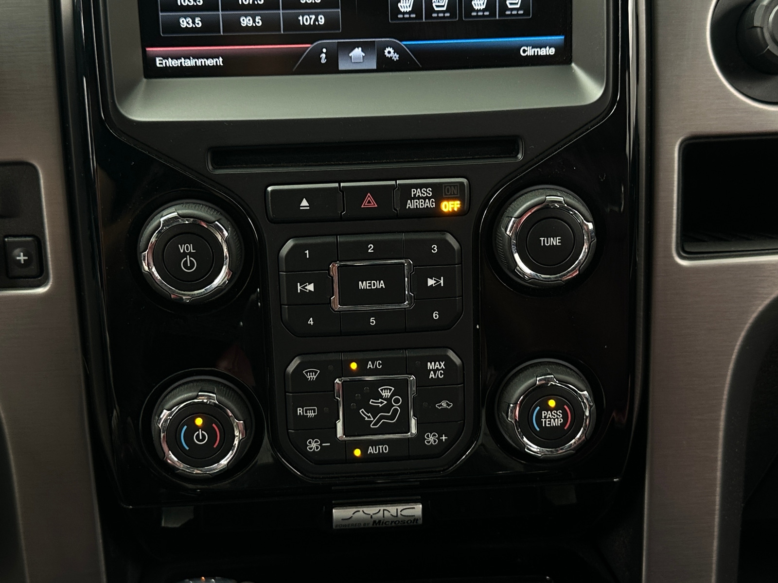 Thumbnail: 2013 Ford Econoline - 3